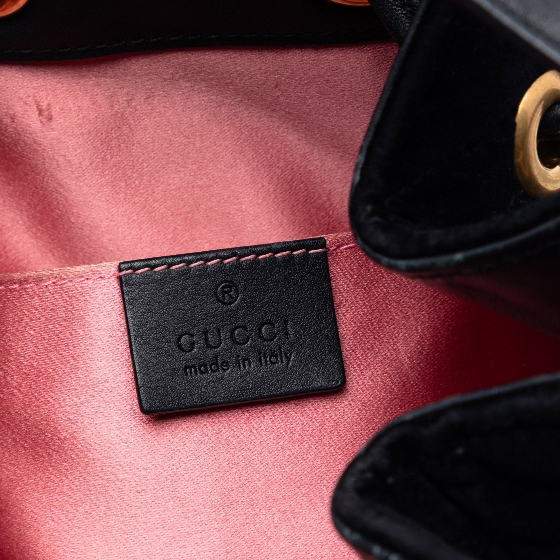Gucci GG Marmont 2.0 Matelasse Velvet Bucket Bag