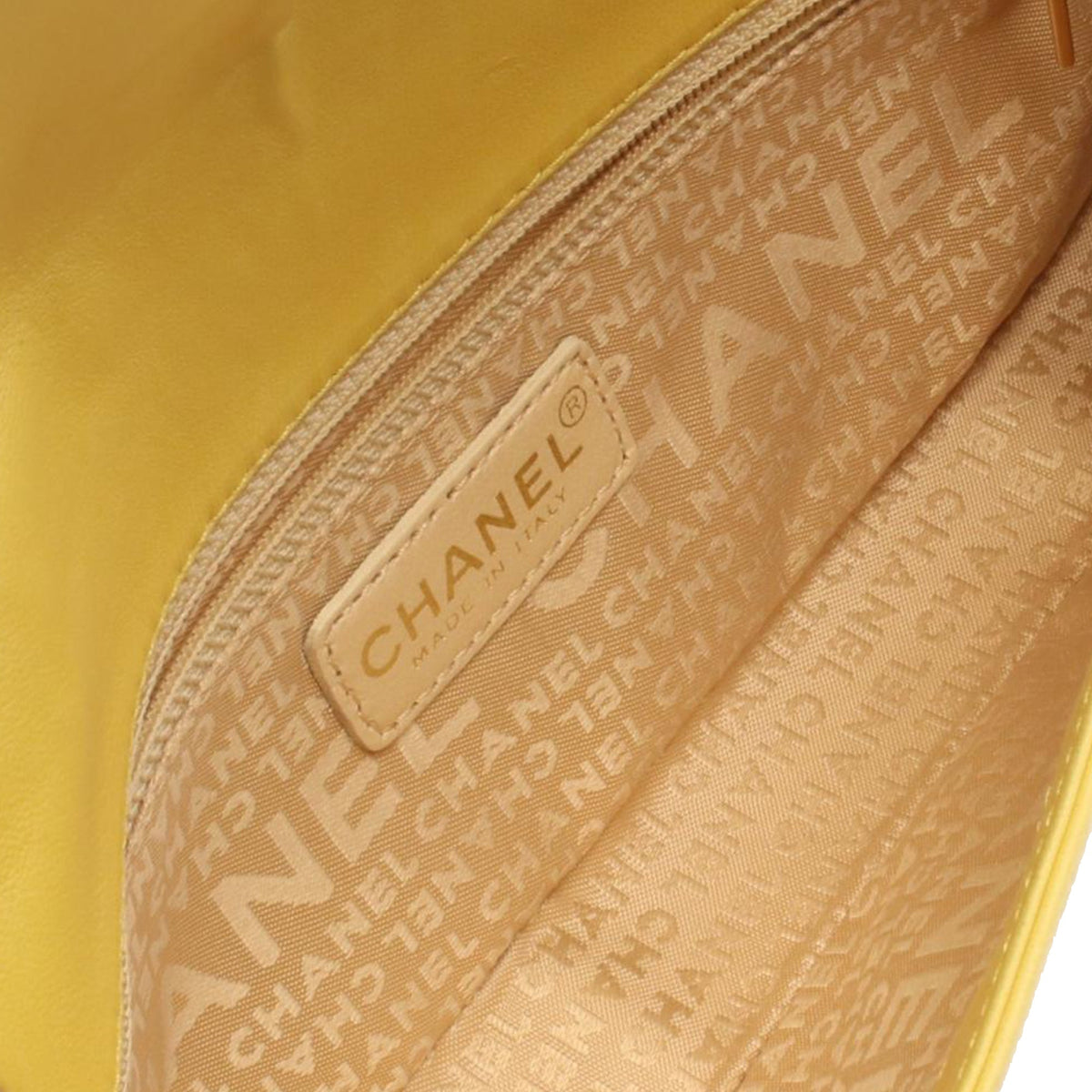 Chanel CC Choco Bar Flap East West — Yellow