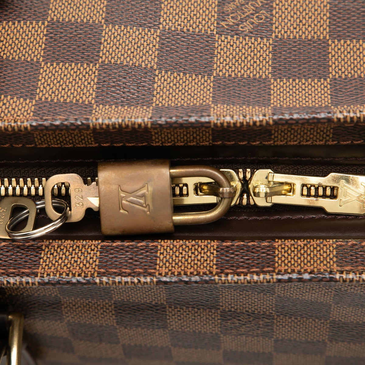 Louis Vuitton Damier Ebene Chelsea