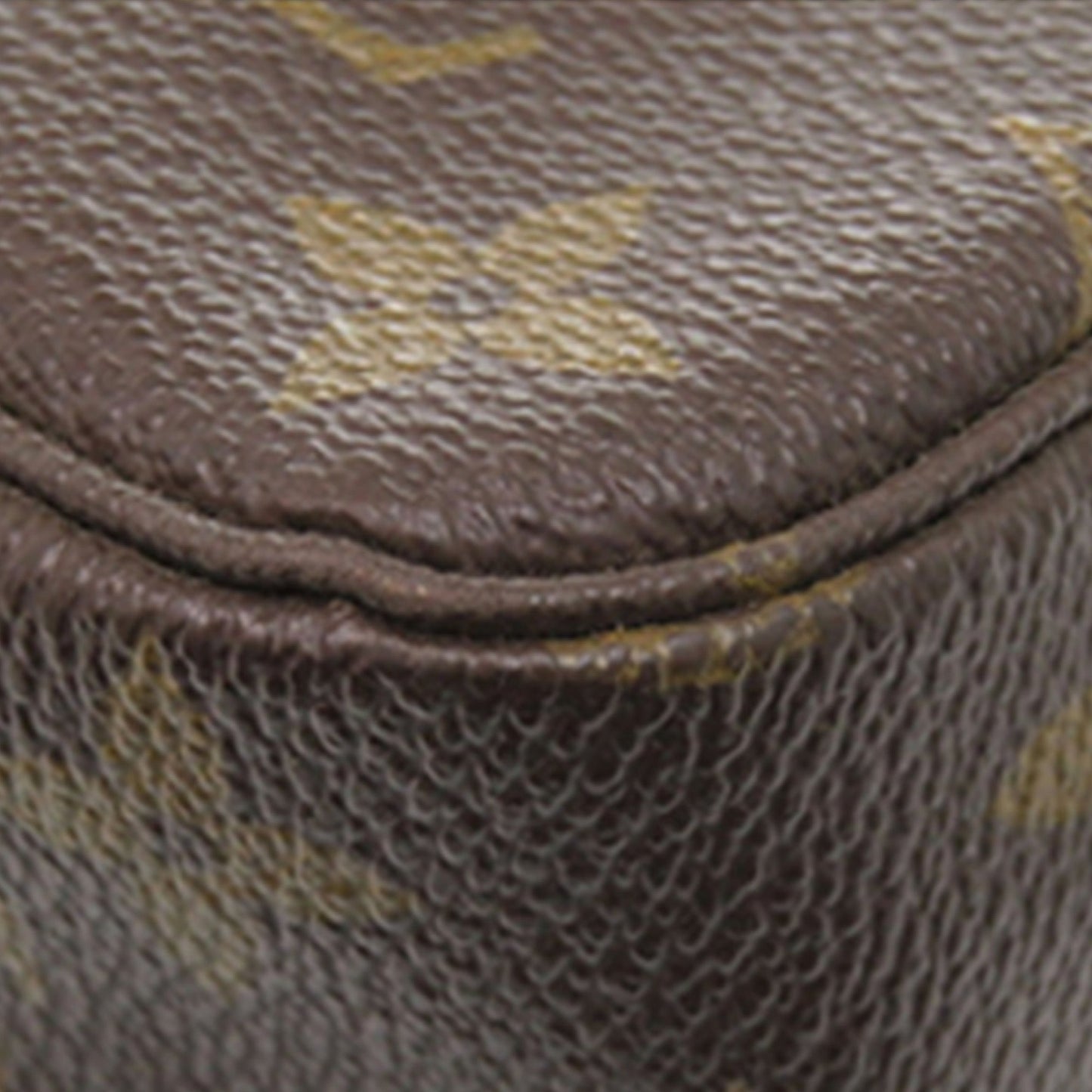 Louis Vuitton Monogram Trousse Toilette 23