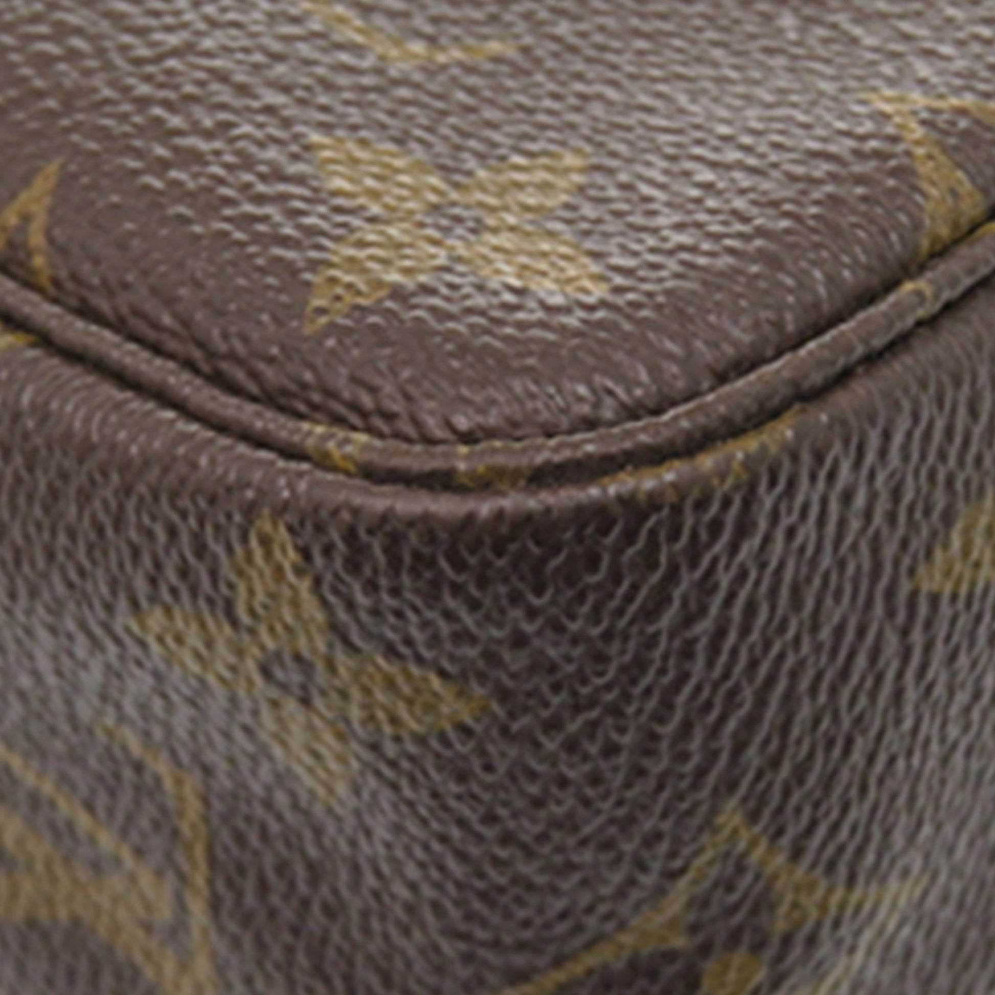Louis Vuitton Monogram Trousse Toilette 23