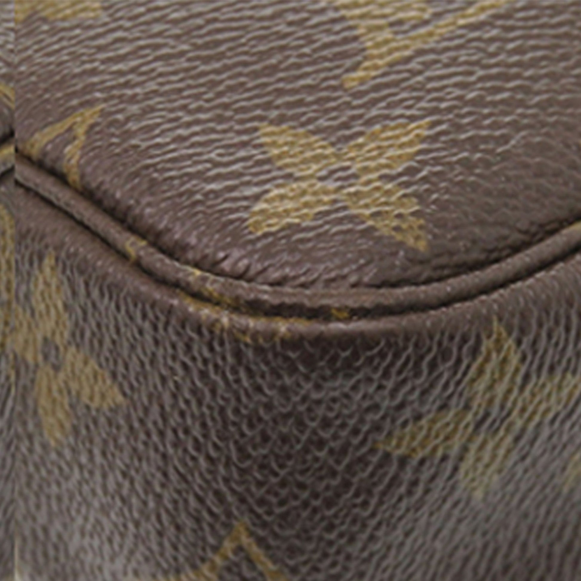 Louis Vuitton Monogram Trousse Toilette 23