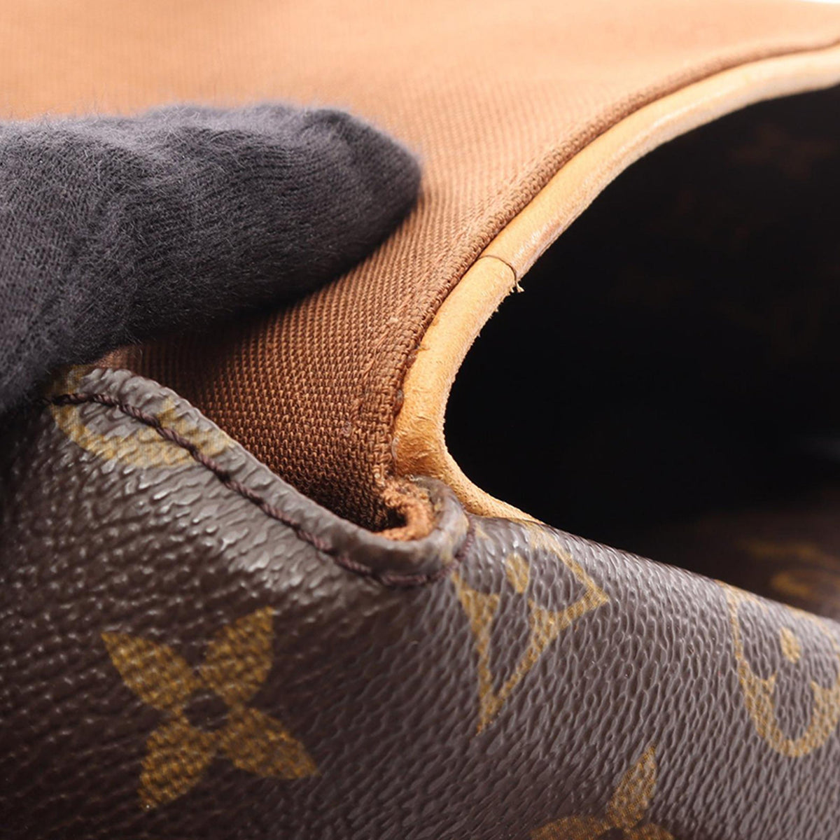 Louis Vuitton Monogram Abbesses