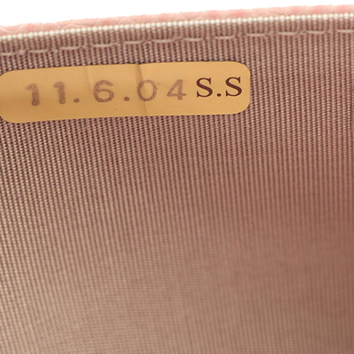 Chanel CC Caviar Wallet On Chain — Pink