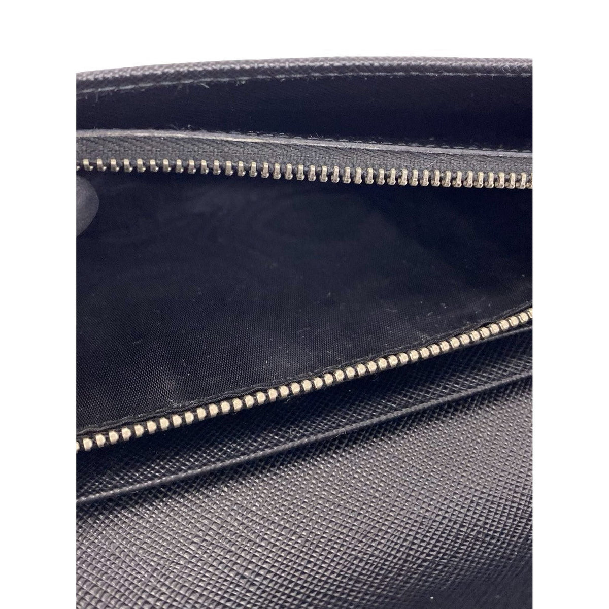 Prada Saffiano Wallet On Chain — Black
