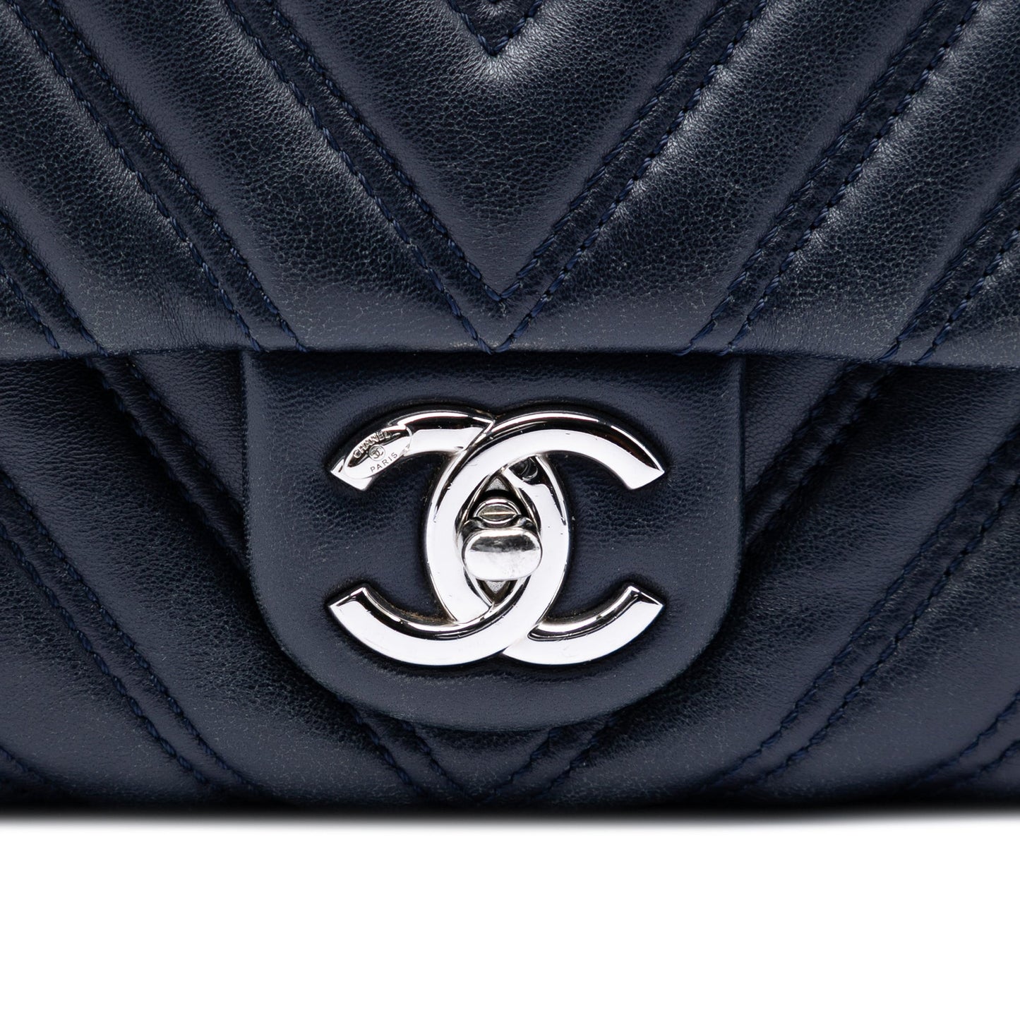 Chanel Jumbo Classic Chevron Lambskin Double Stitch Single Flap