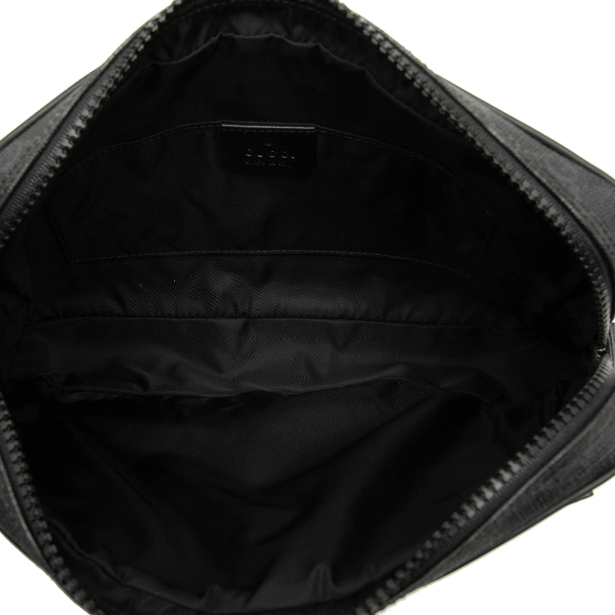 Gucci GG Supreme Clutch — Black