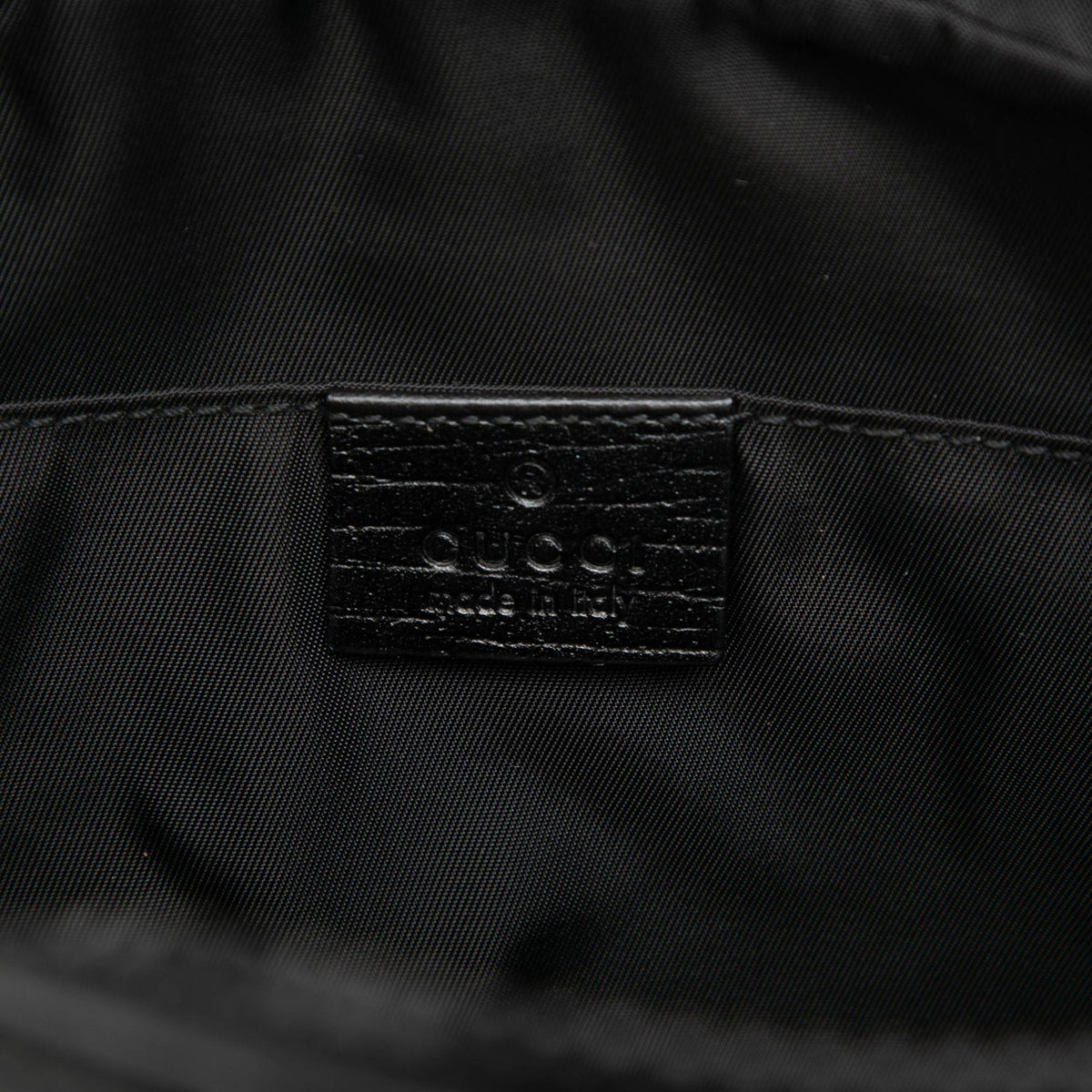 Gucci GG Supreme Clutch — Black
