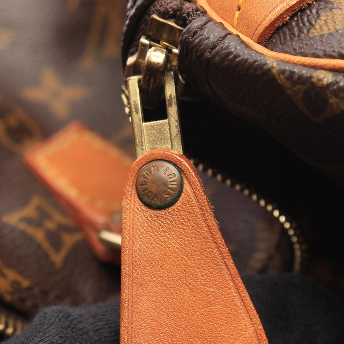 Louis Vuitton Monogram Speedy 40 — Brown