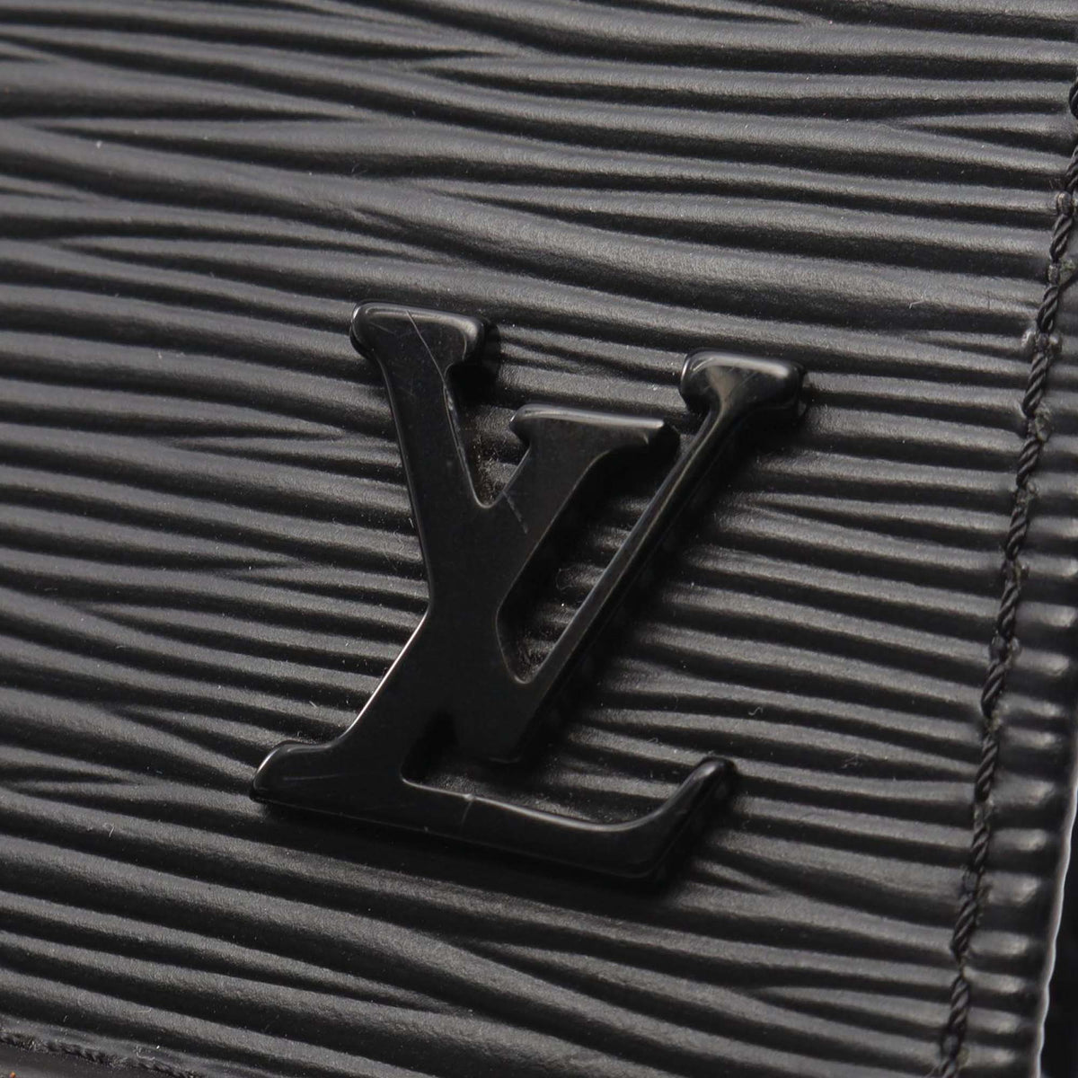 Louis Vuitton Epi Petit Sac Plat