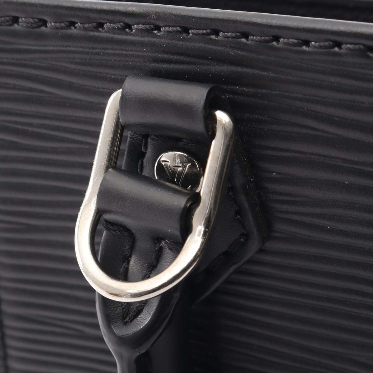 Louis Vuitton Epi Petit Sac Plat