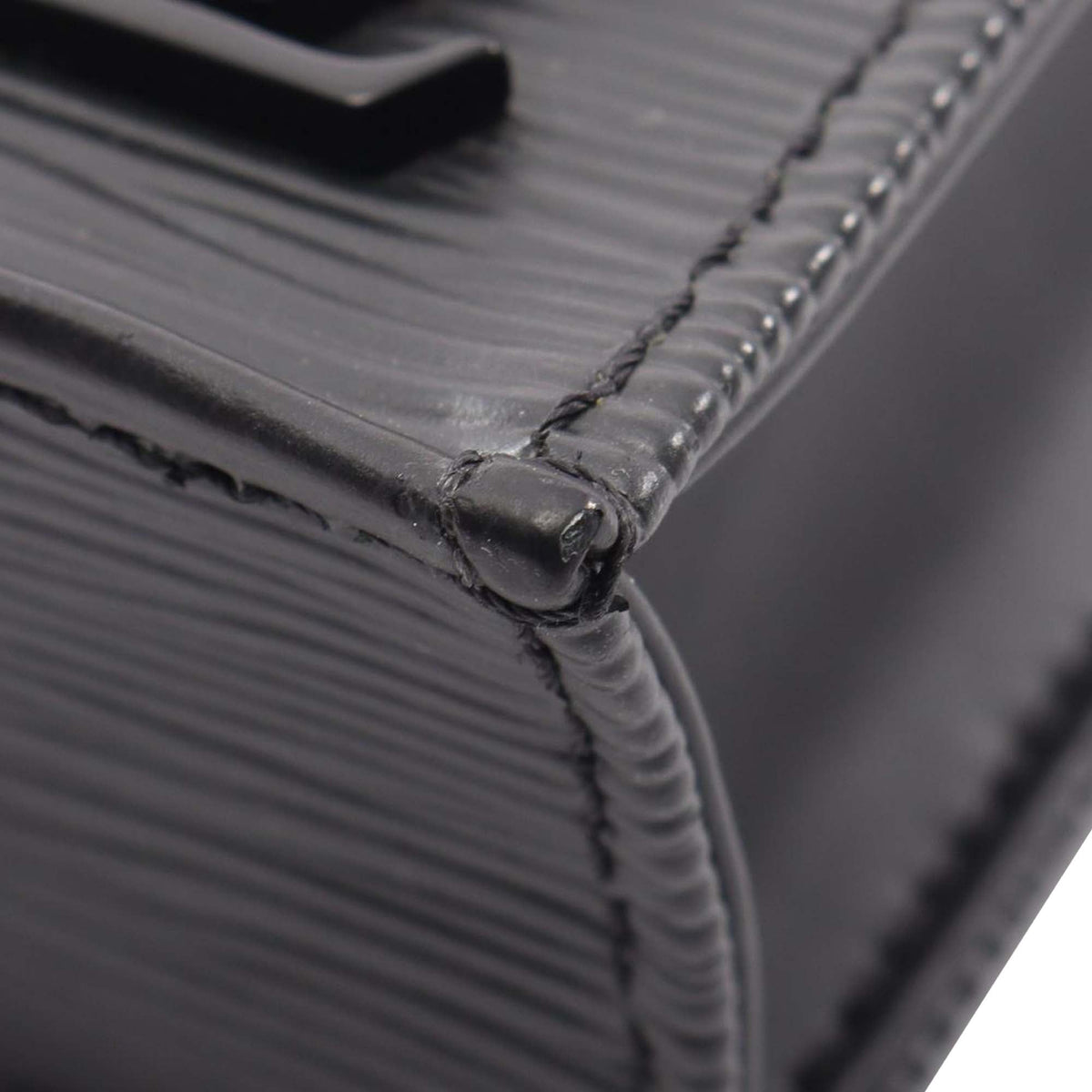 Louis Vuitton Epi Petit Sac Plat