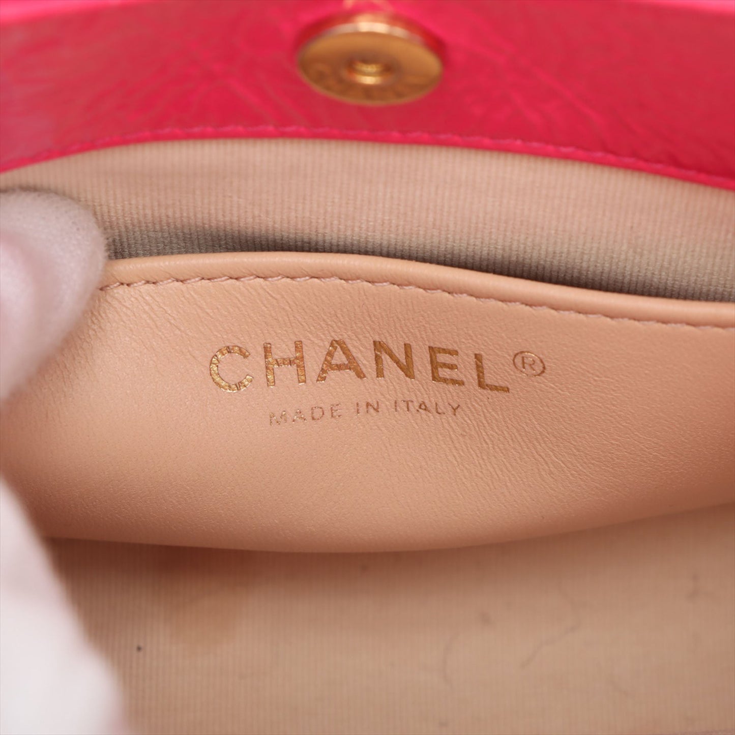 Chanel Medium Shiny Crumpled Calfskin Wavy CC Hobo