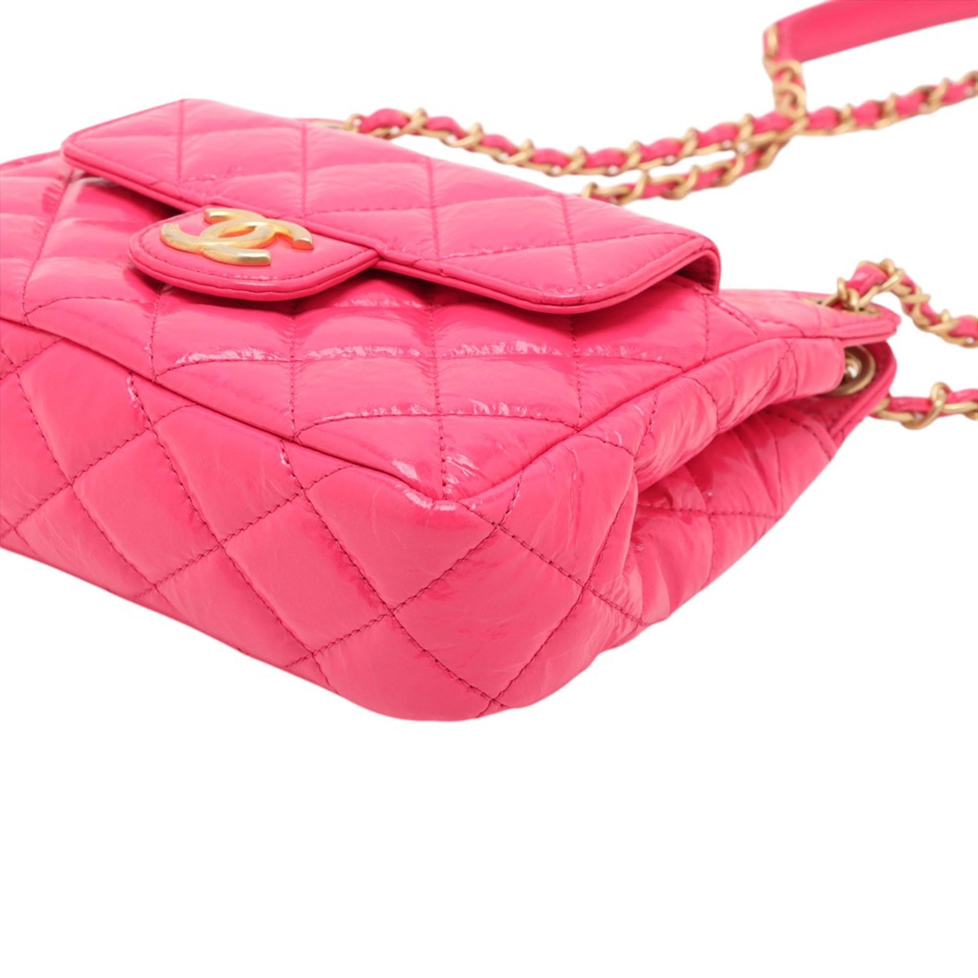 Chanel Medium Shiny Crumpled Calfskin Wavy CC Hobo