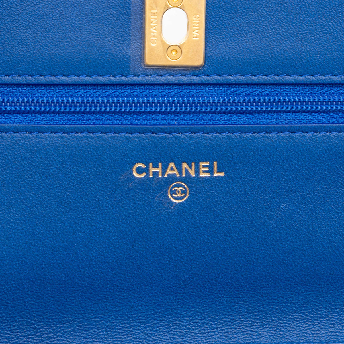 Chanel CC Quilted Lambskin Pearl Crush Wallet On Chain — Blue
