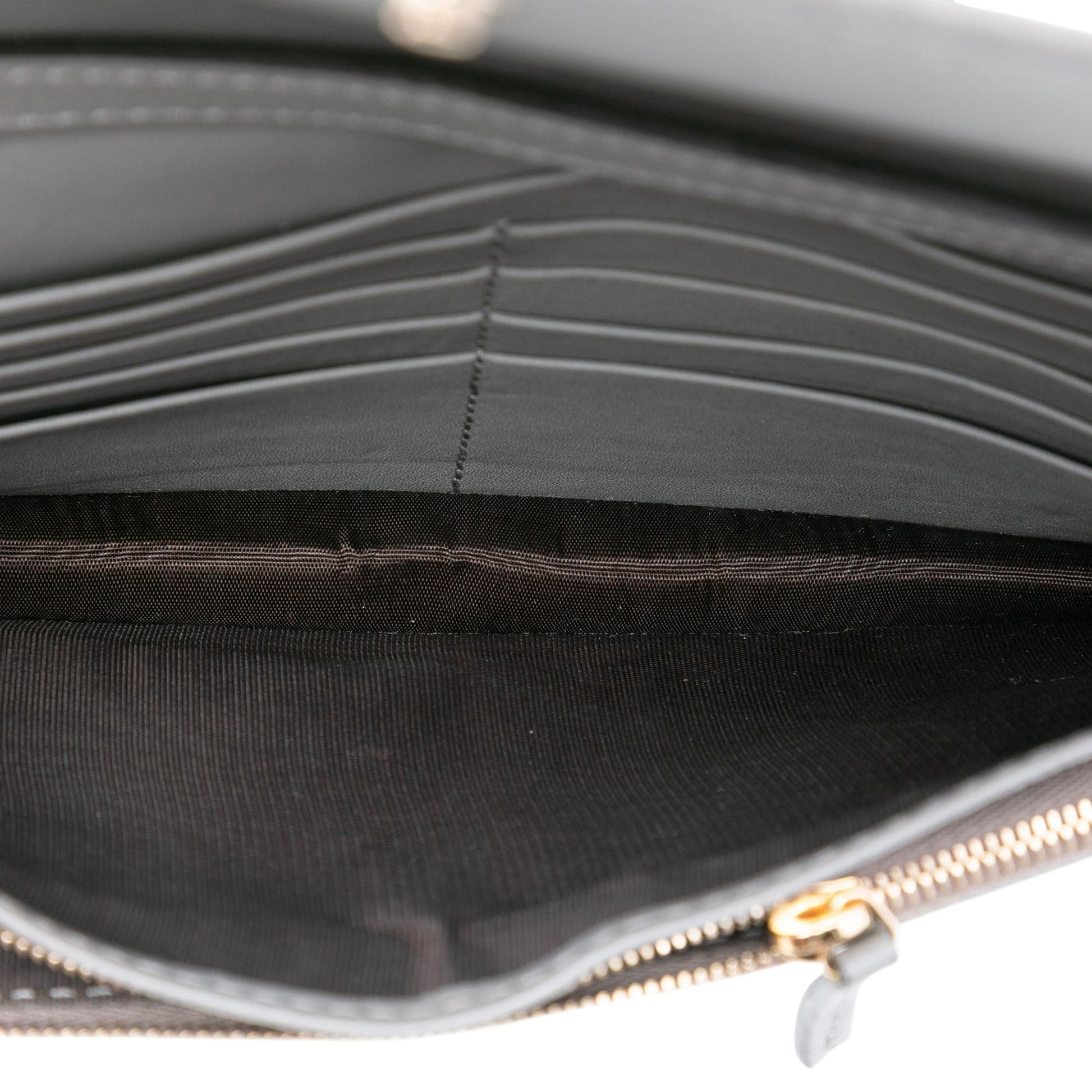 Gucci Microguccissima Wallet on Strap