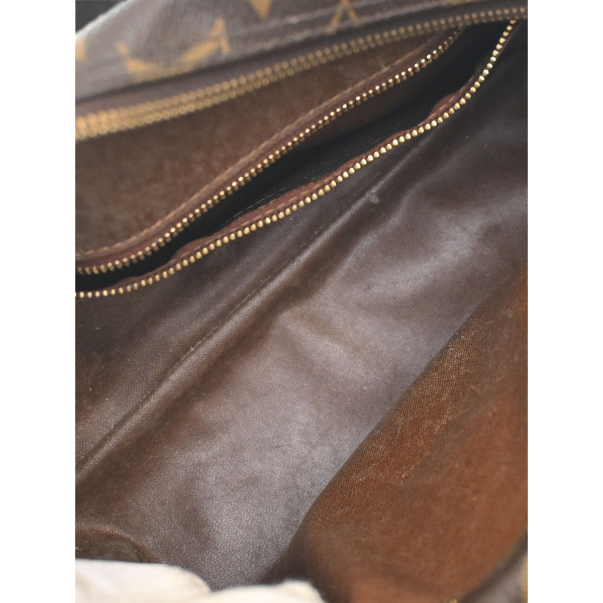 Louis Vuitton Monogram Trousse Toilette 25 — Brown
