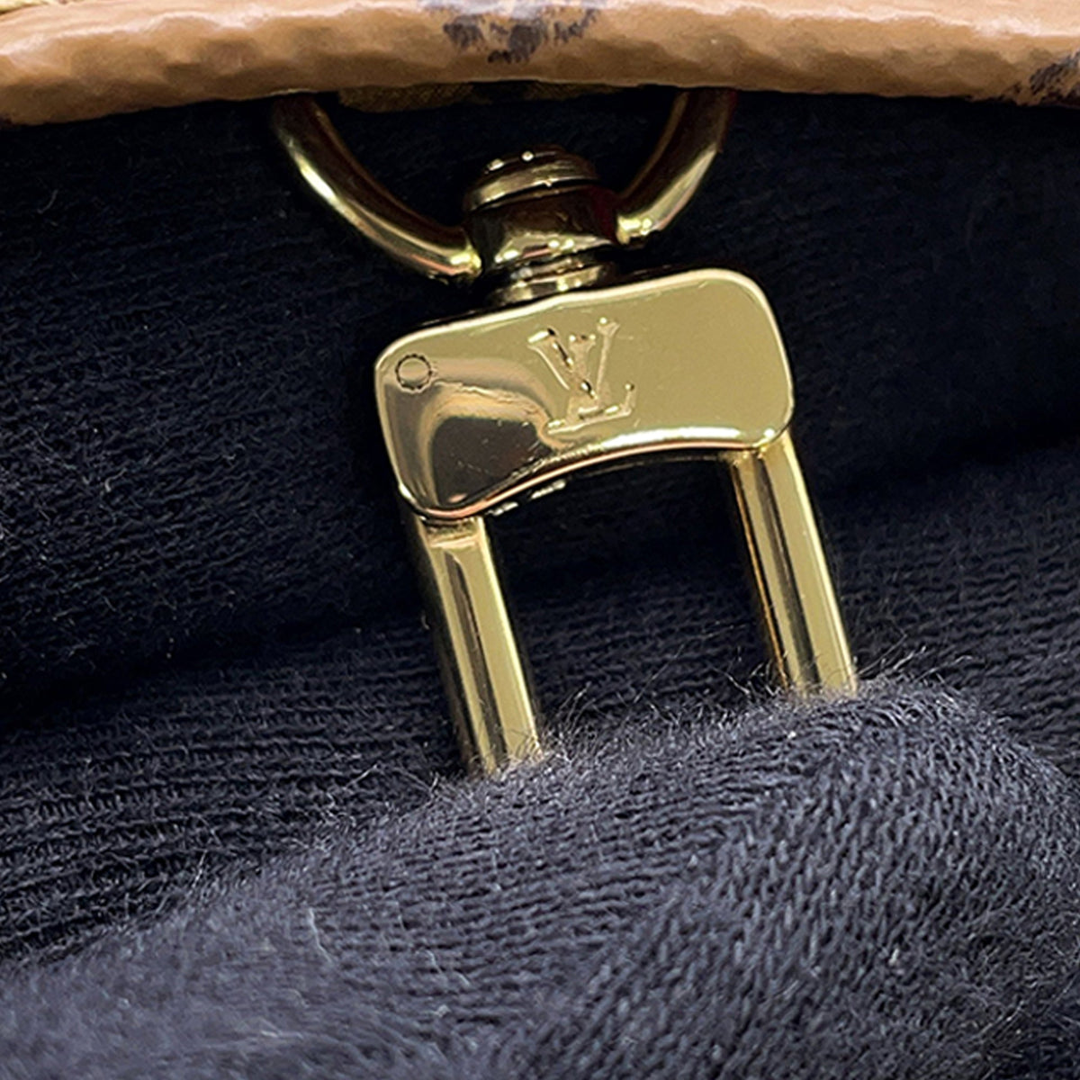 Louis Vuitton Monogram Reverse Giant OnTheGo PM