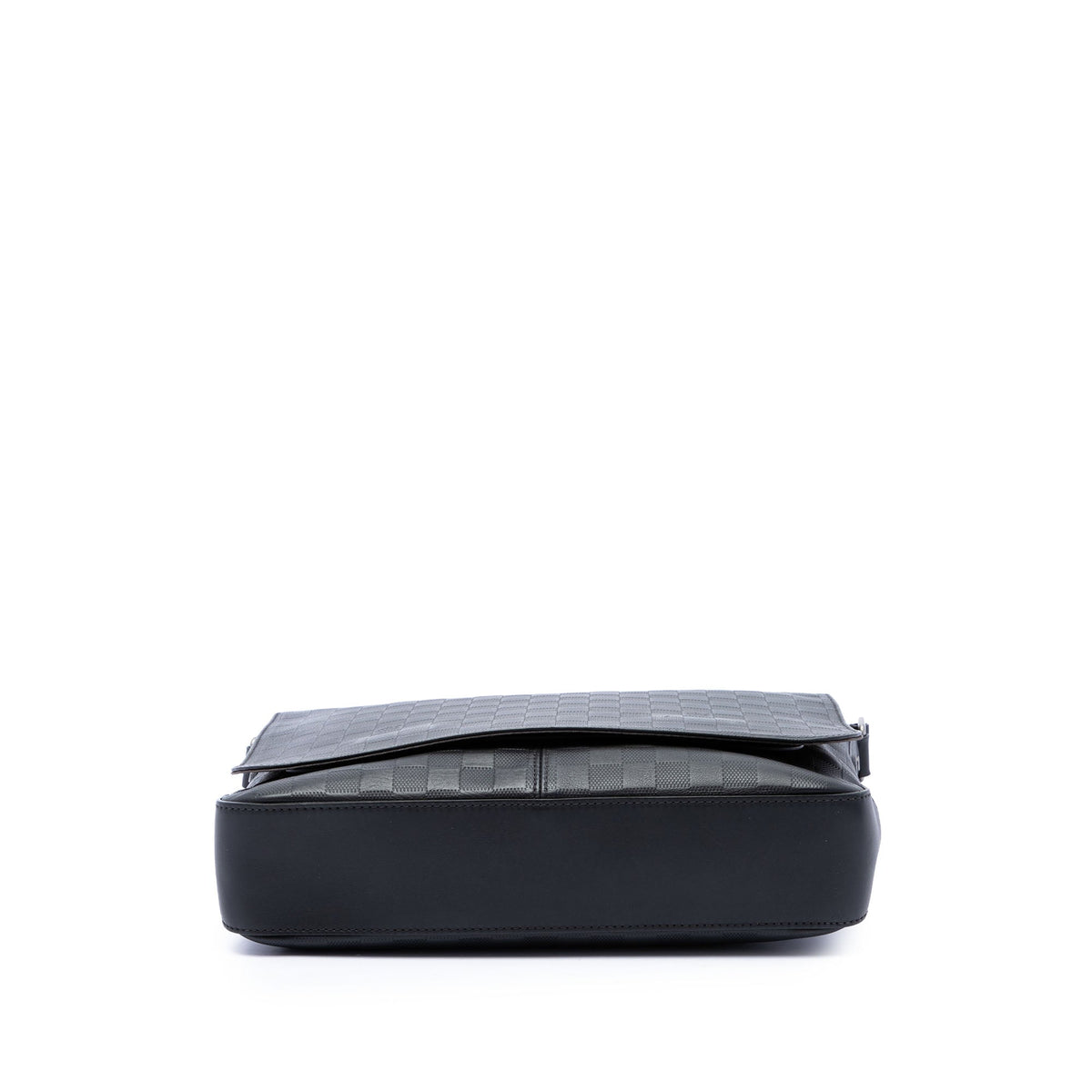 Louis Vuitton Damier Infini District MM — Black