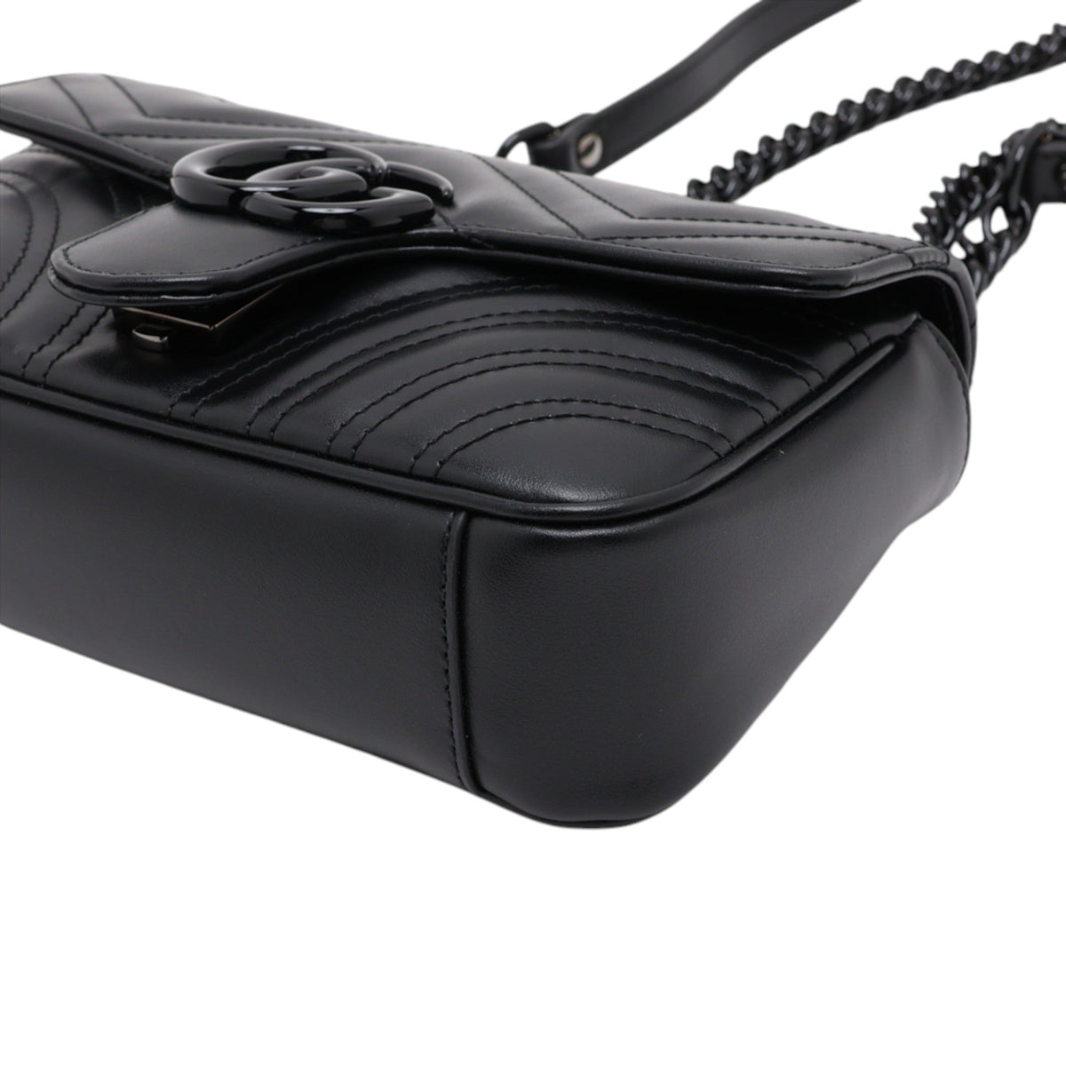 Gucci Small GG Marmont Matelasse Calfskin Monochrome Shoulder Bag — Black