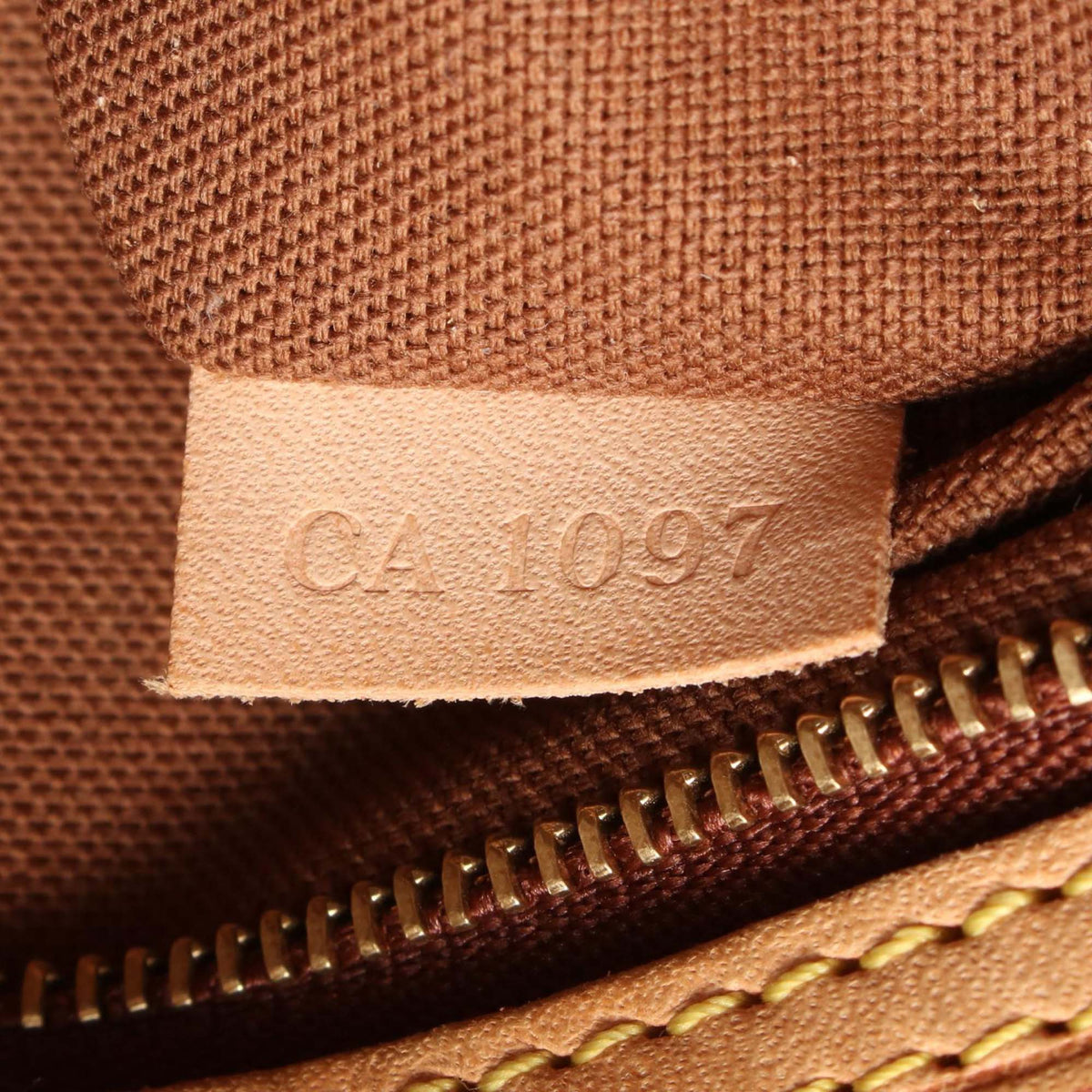 Louis Vuitton Monogram Batignolles Horizontal