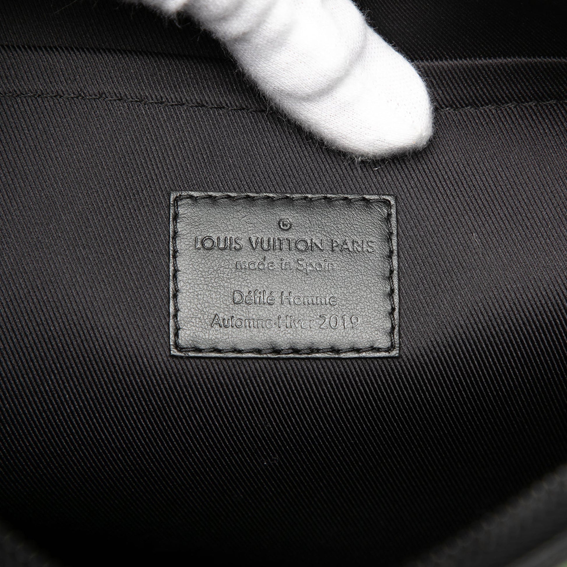 Louis Vuitton Taiga Rainbow Pochette A4