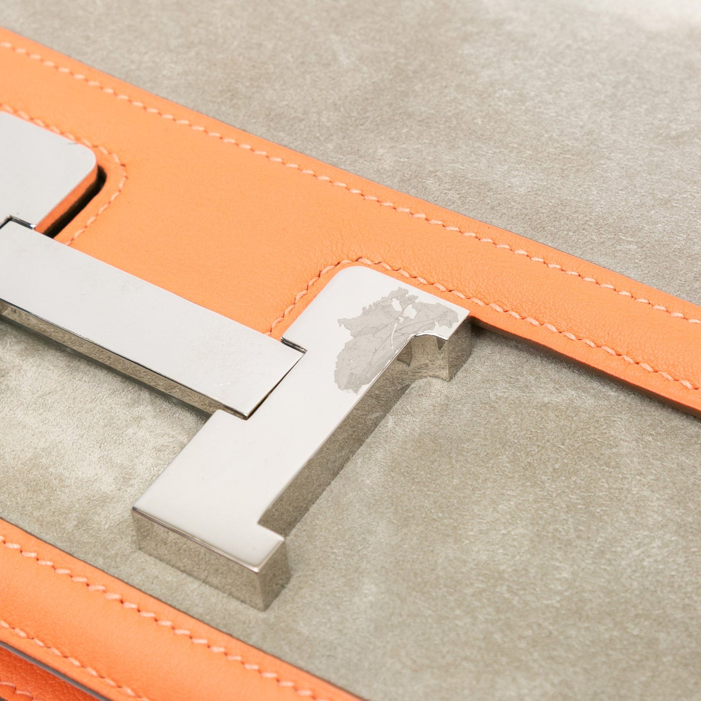 Hermès Doblis and Swift Constance 24