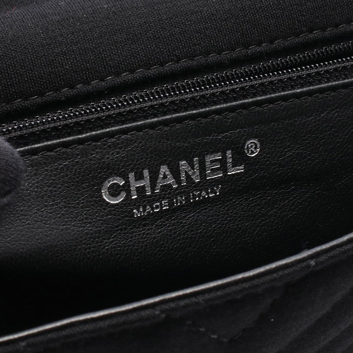 Chanel Medium Chevron Quilted Jersey Single Flap — Black