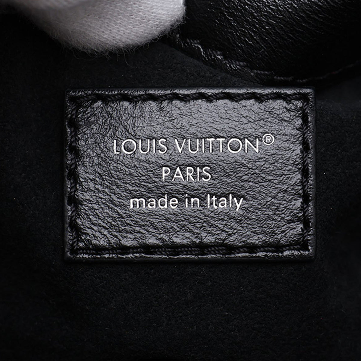 Louis Vuitton Lambskin Off Duty Vibe MM