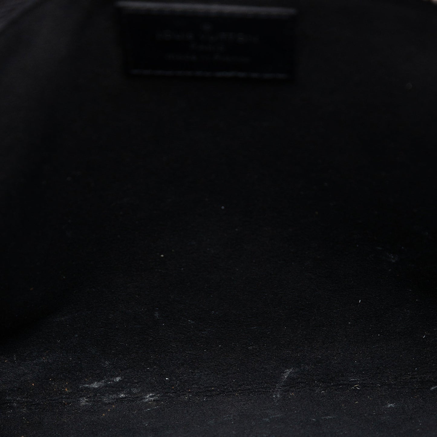 Louis Vuitton Epi Essential V Pochette