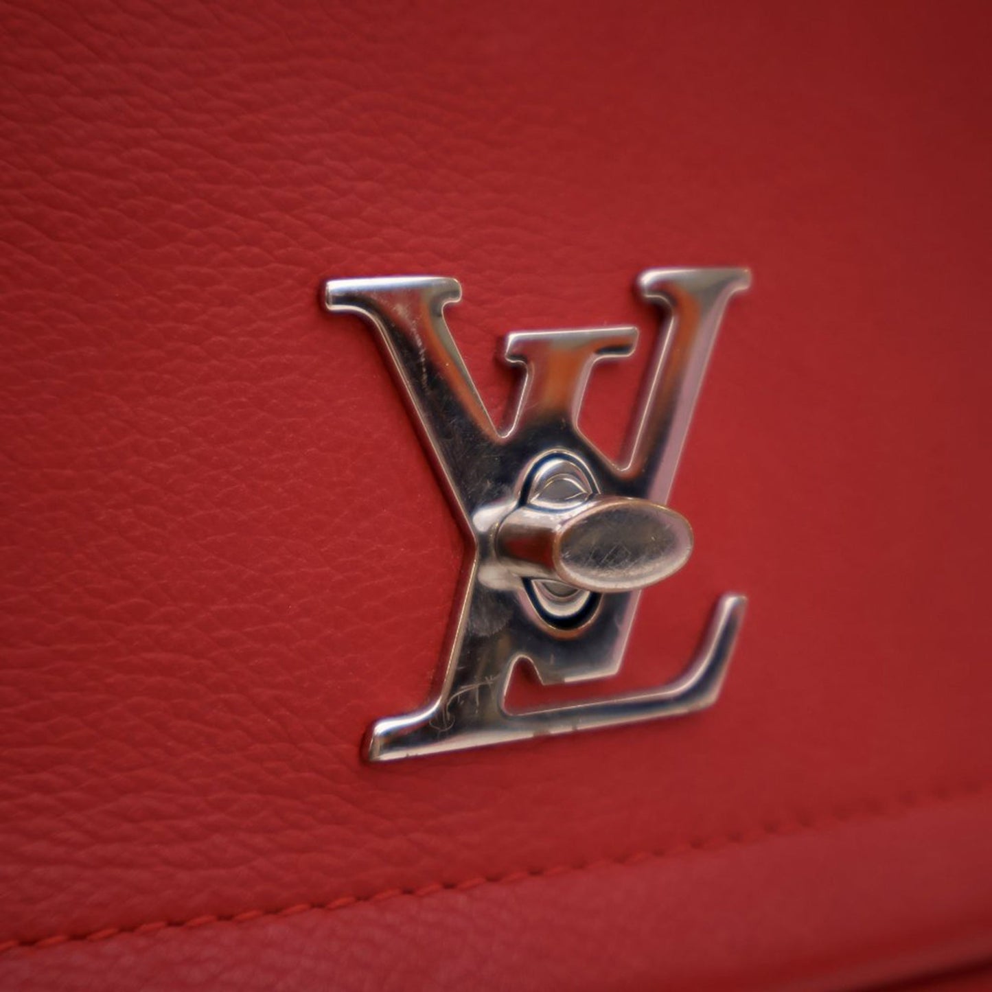 Louis Vuitton Leather Lockme II BB
