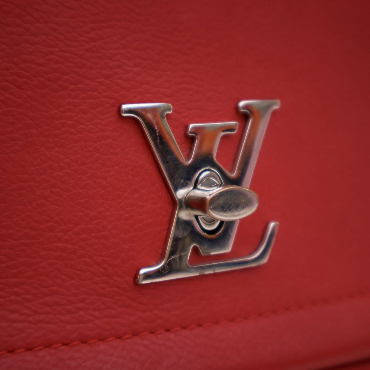 Louis Vuitton Leather Lockme II BB