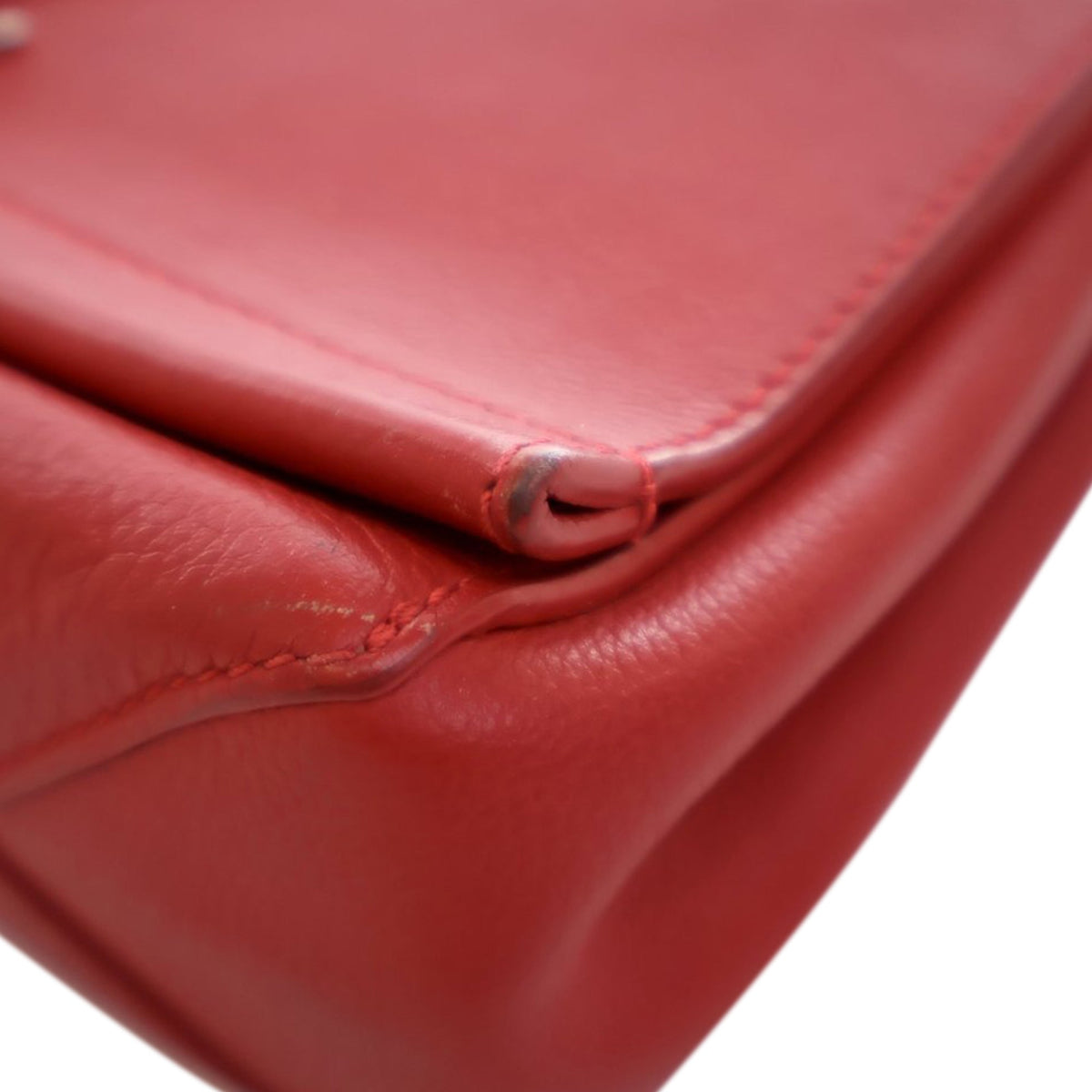 Louis Vuitton Leather Lockme II BB