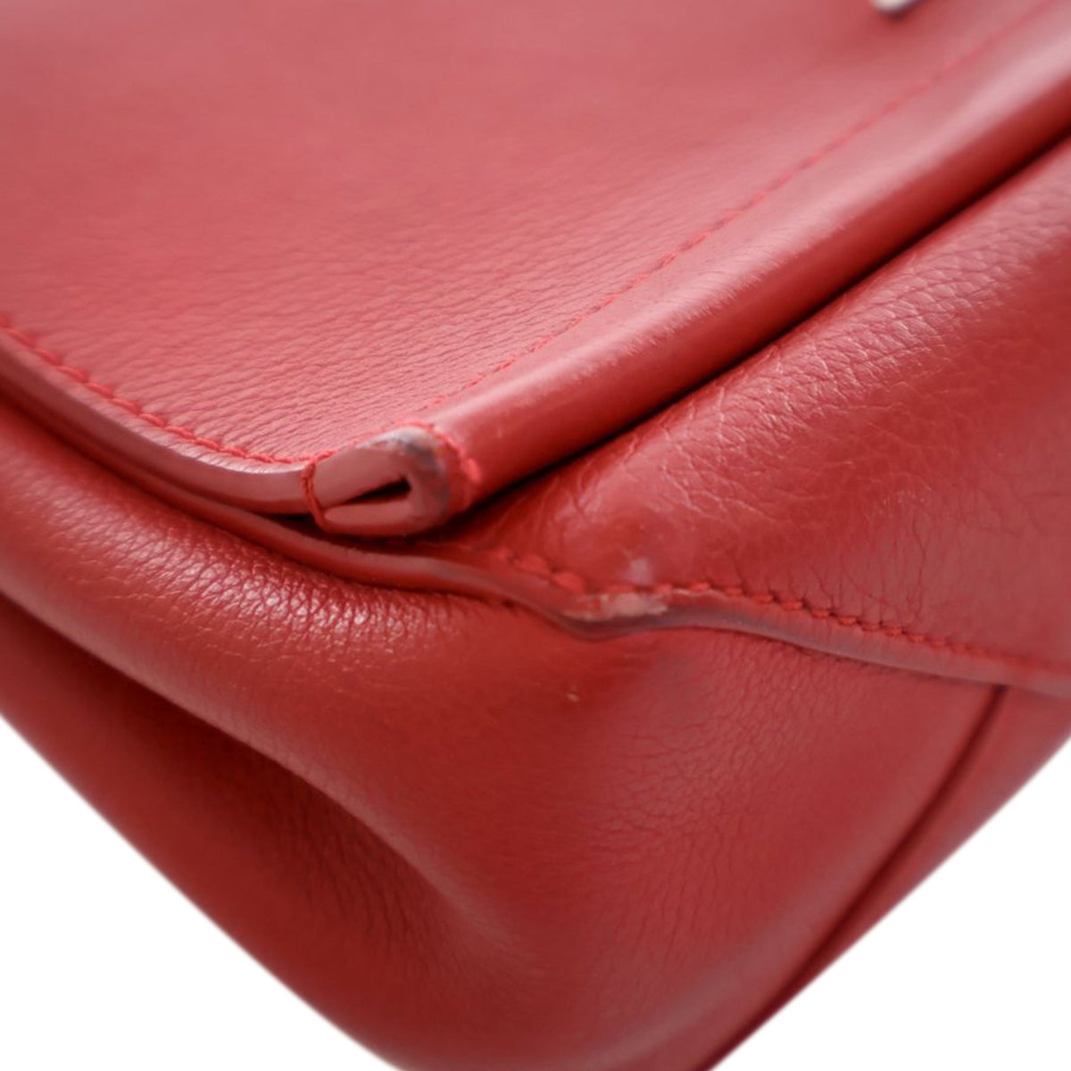 Louis Vuitton Leather Lockme II BB