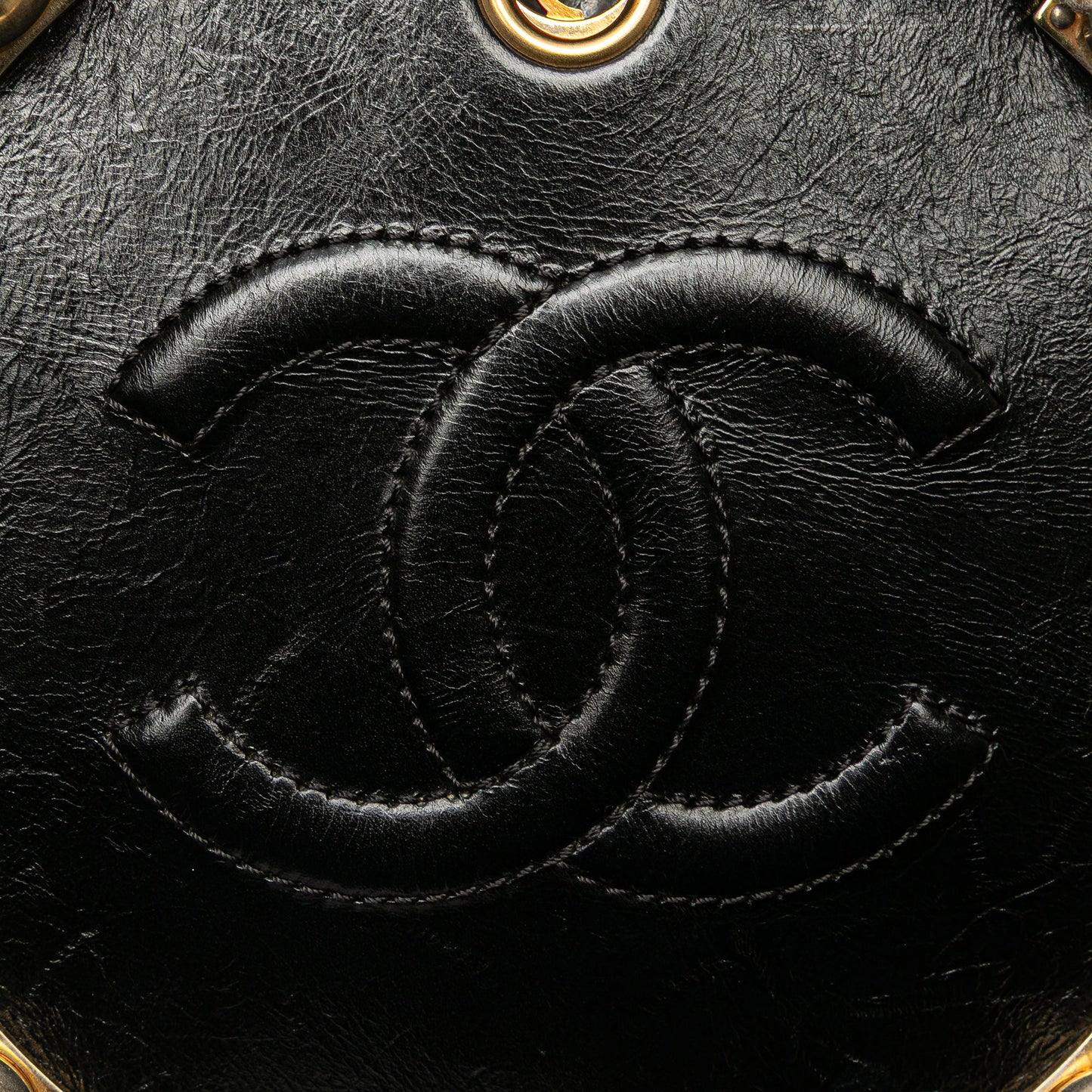 Chanel Crumpled Calfskin En Vogue Round Bag