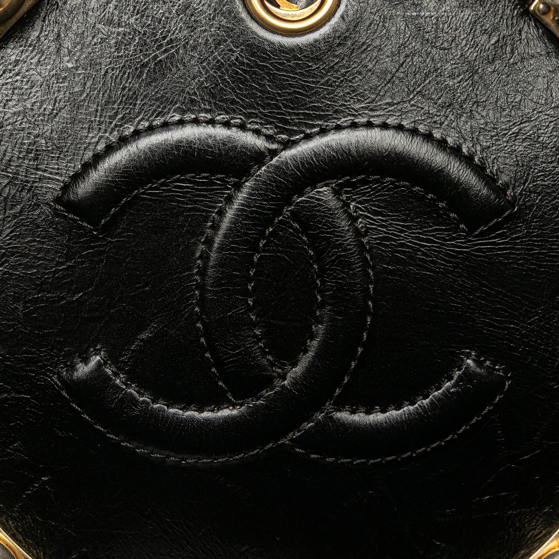 Chanel Crumpled Calfskin En Vogue Round Bag