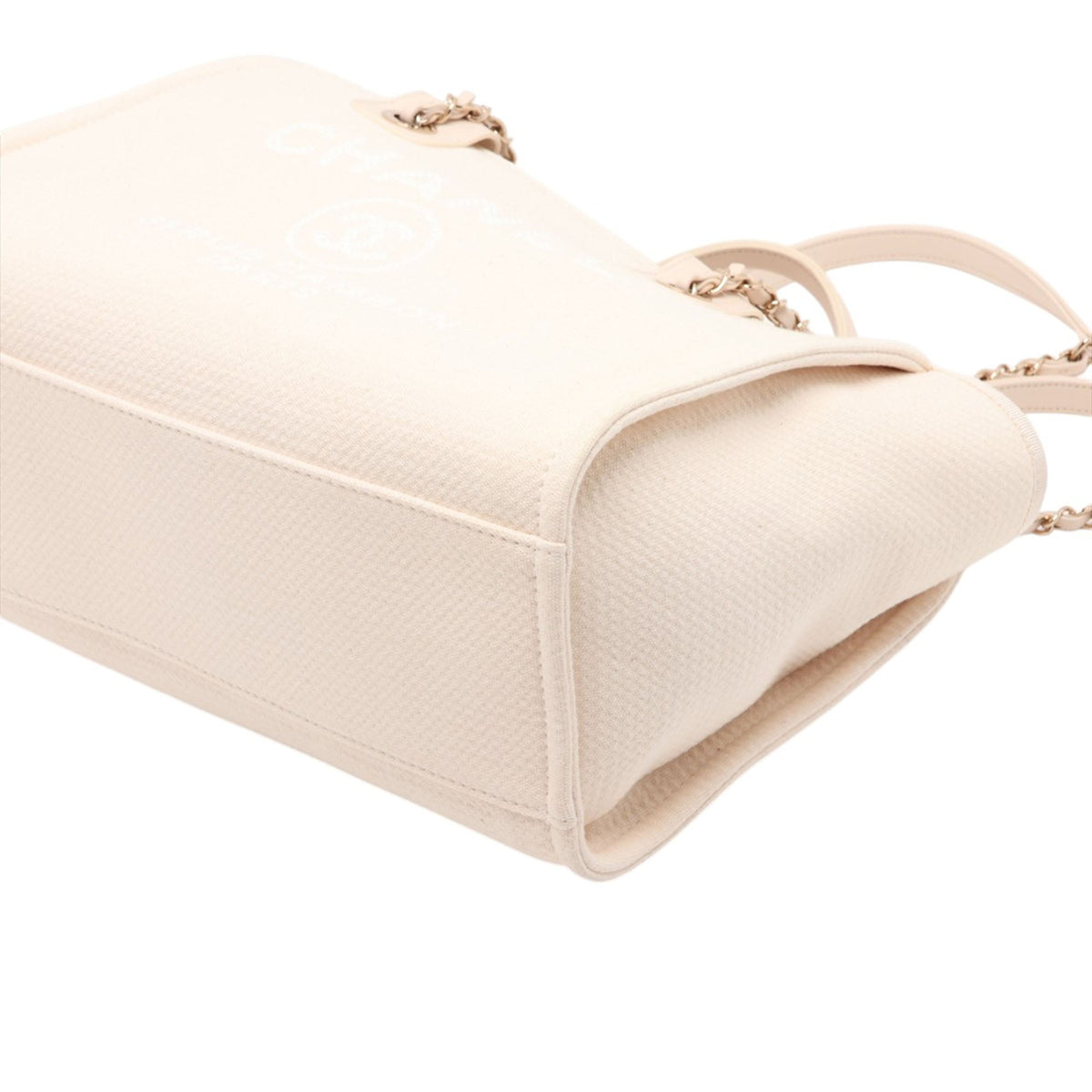 Chanel Medium Canvas Deauville Tote — Pink