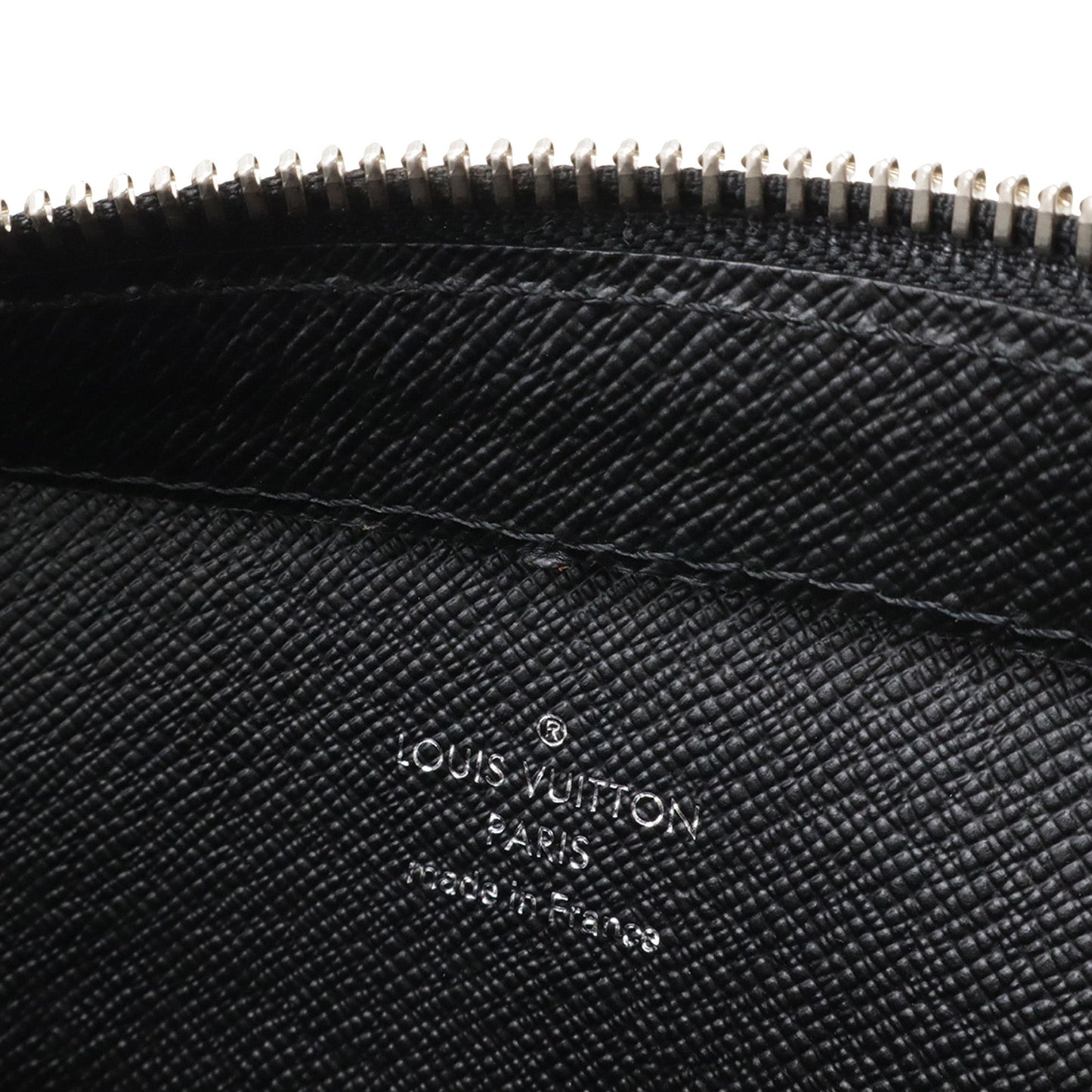 Louis Vuitton Taiga Pochette Baikal
