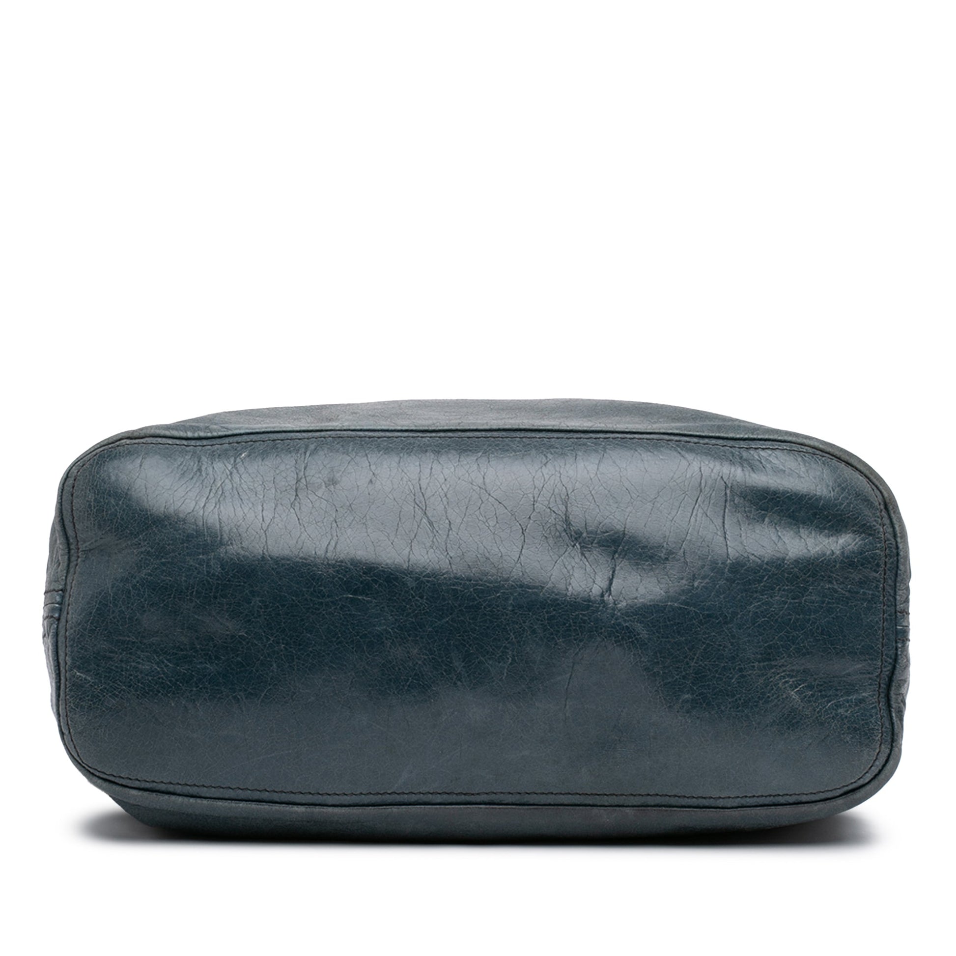 Prada Vitello Daino Hobo