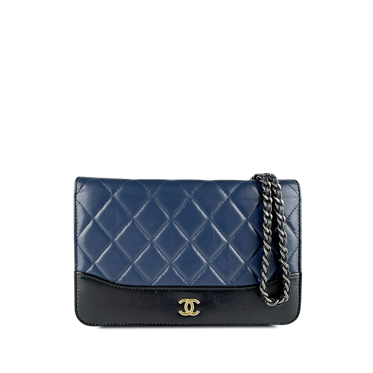 Chanel Bicolor Quilted Aged Calfskin Gabrielle Wallet On Chain — Blue