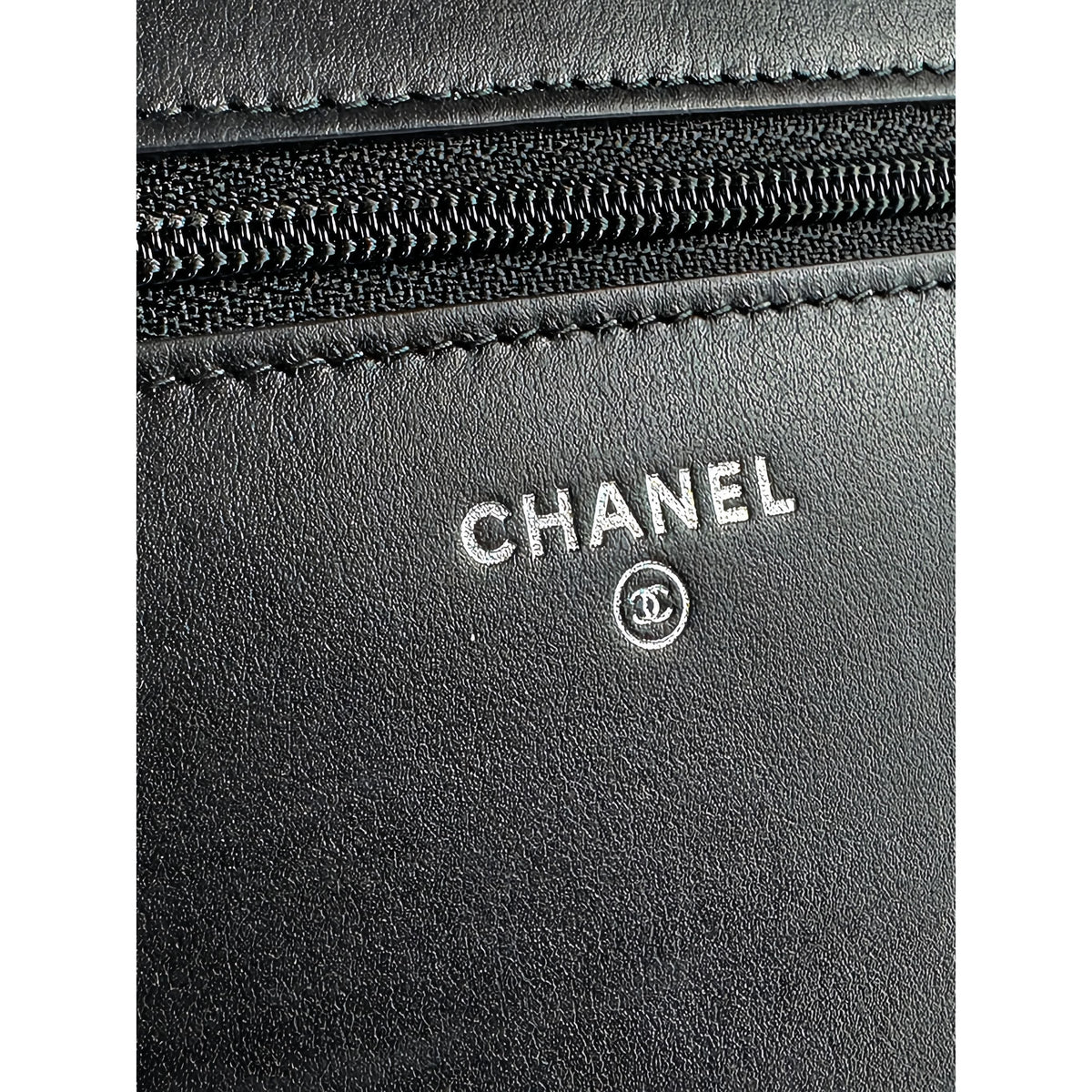 Chanel Bicolor Quilted Aged Calfskin Gabrielle Wallet On Chain — Blue