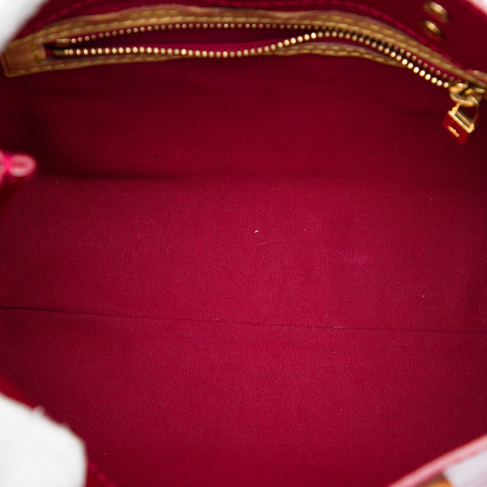 Louis Vuitton Monogram Vernis Reade PM