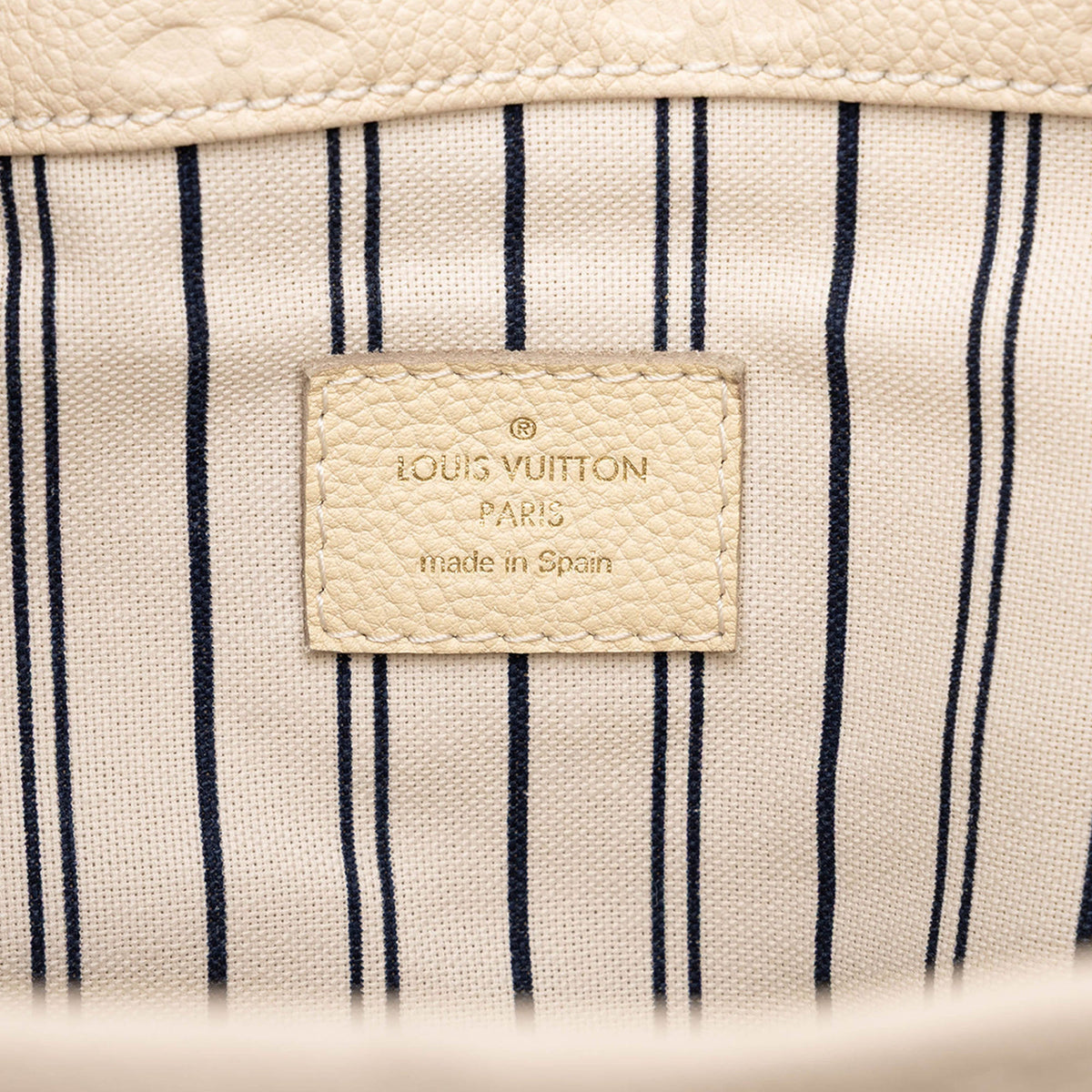Louis Vuitton Monogram Empreinte Artsy MM — White