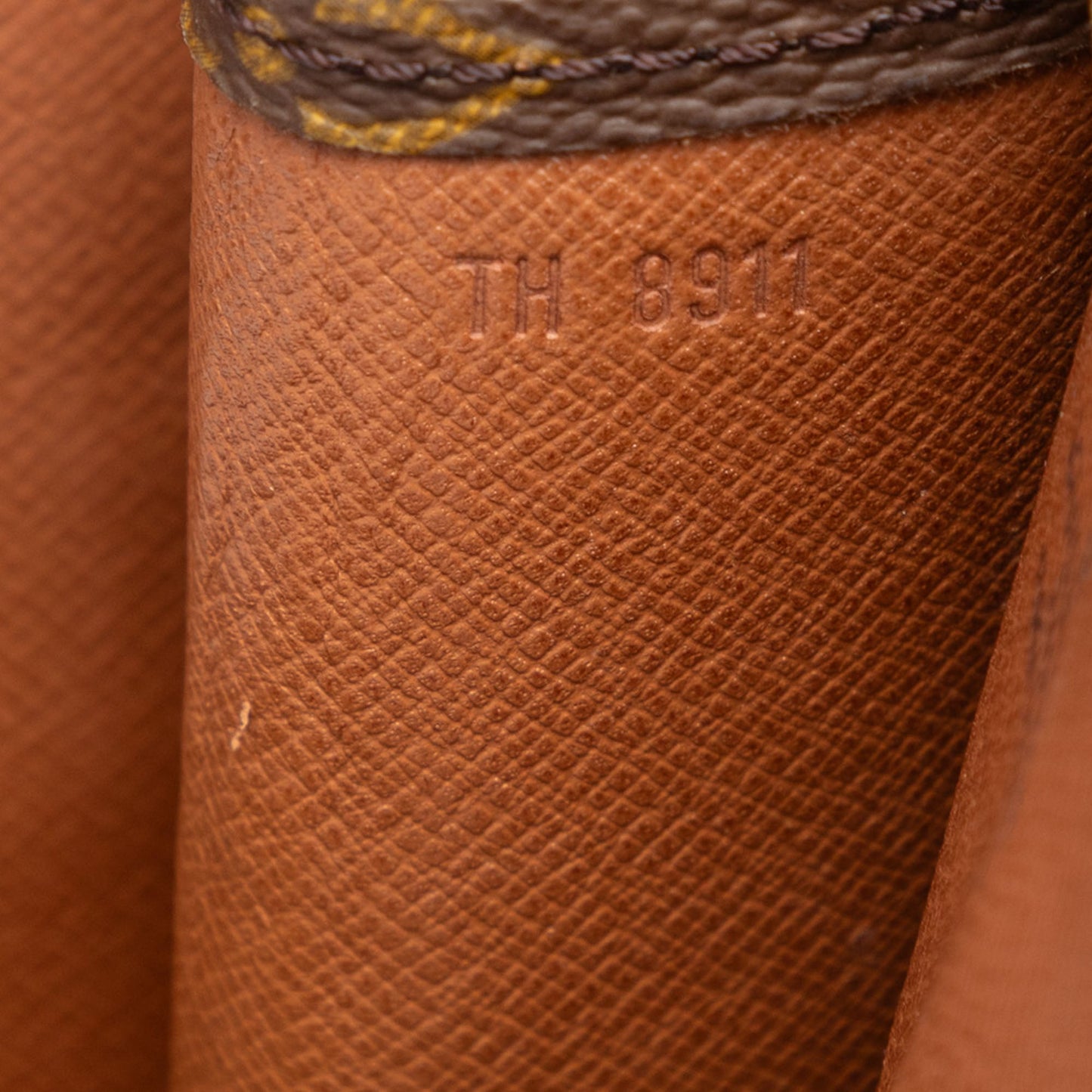 Monogram Poche Documents Portfolio