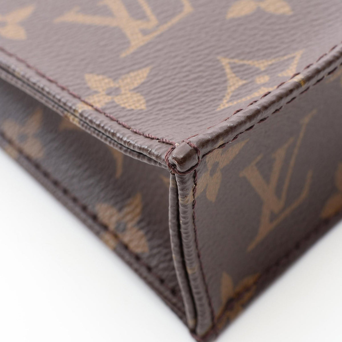 Louis Vuitton Monogram Petit Sac Plat