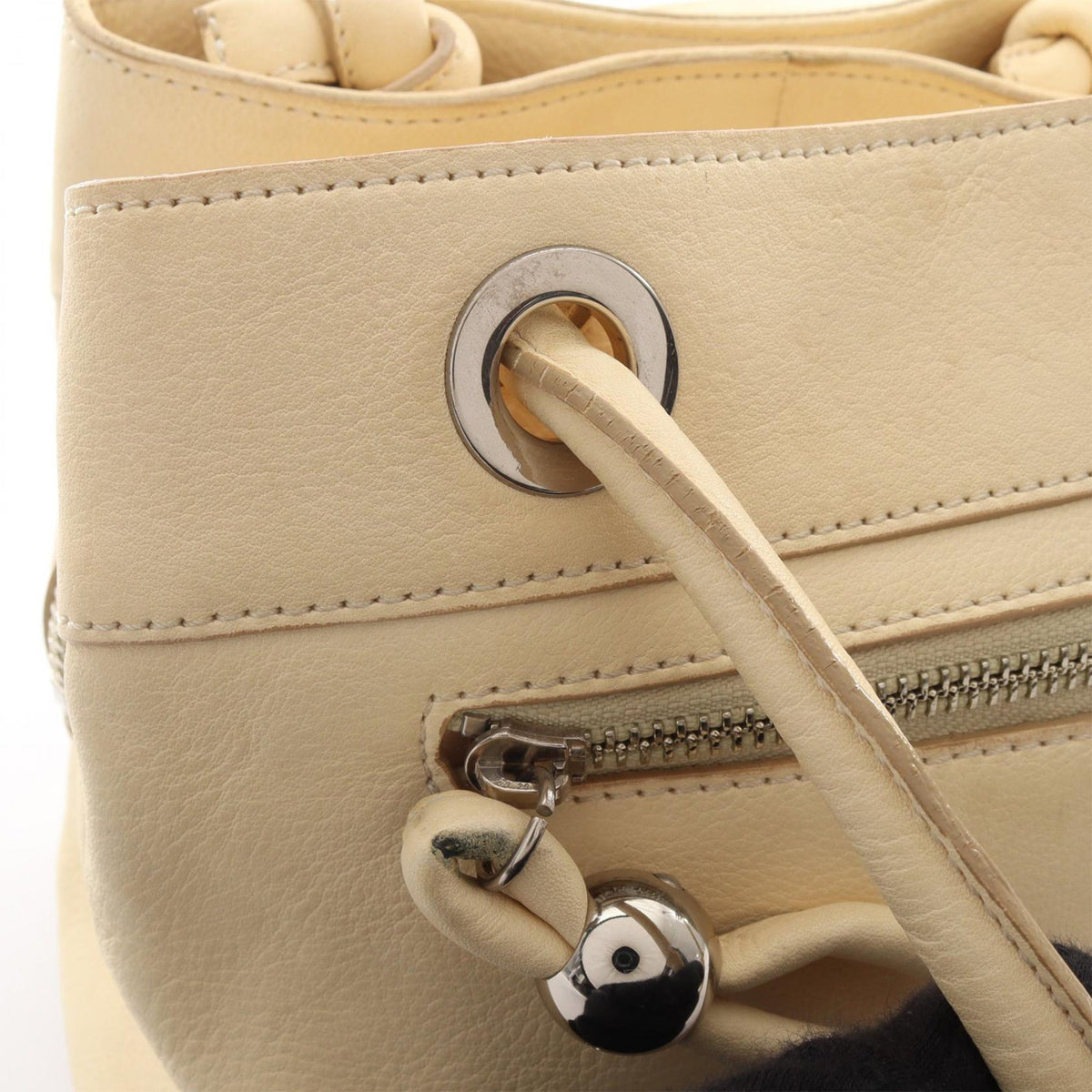 Chloé Leather Knot Handbag — Beige