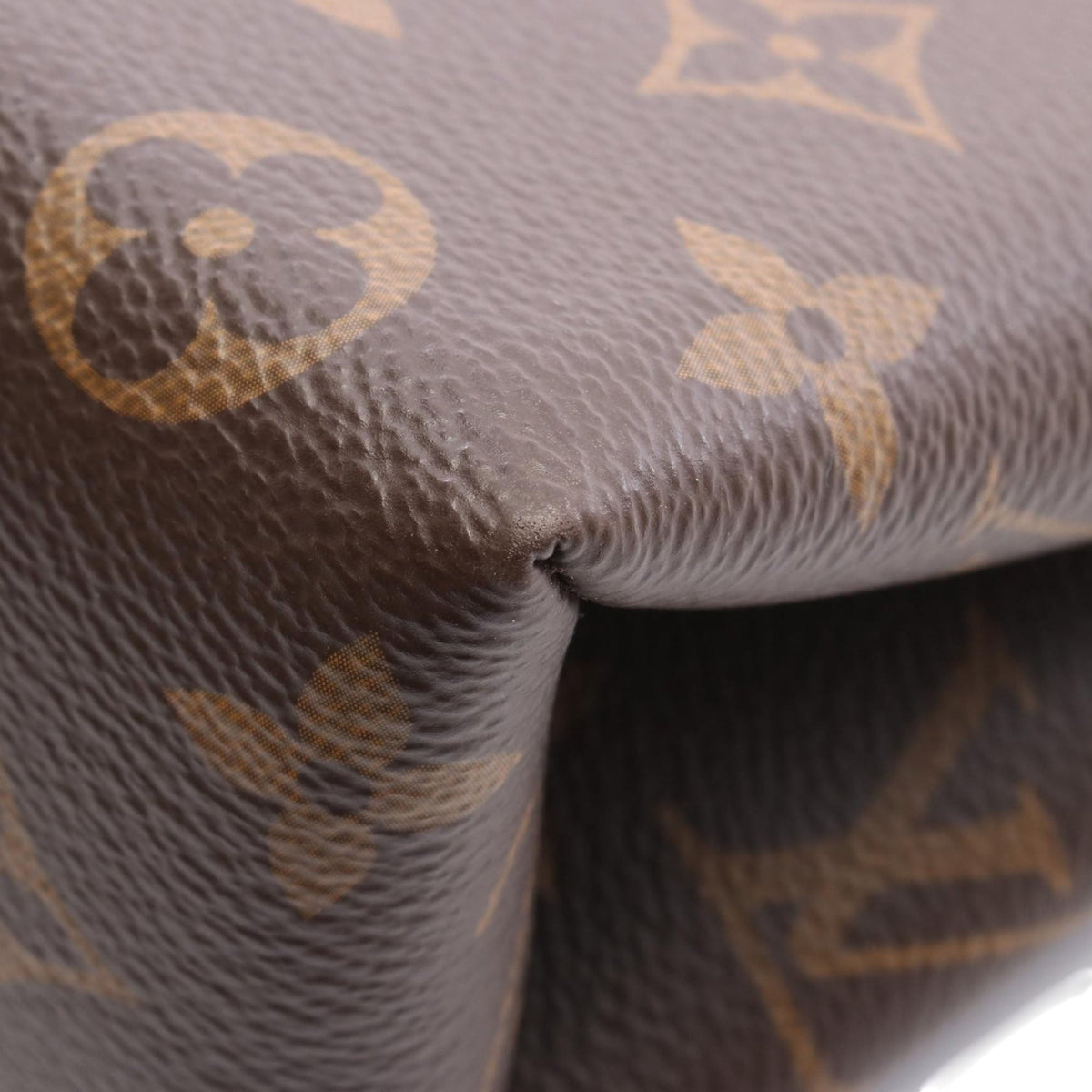 Louis Vuitton Monogram Locky BB
