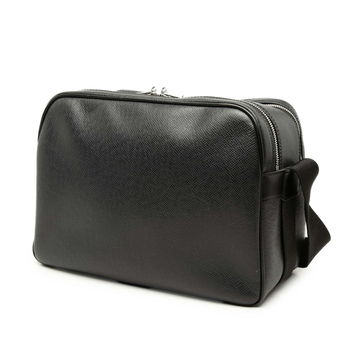 Louis Vuitton Taiga Reporter PM