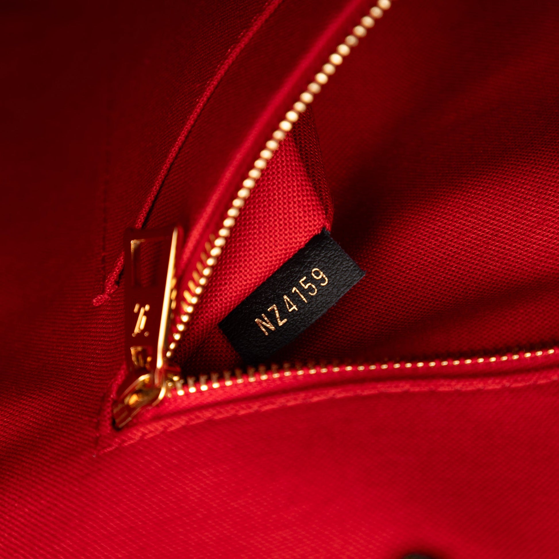 Louis Vuitton Monogram Reverse Giant OnTheGo GM