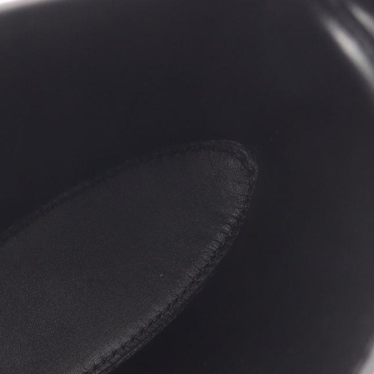 LOEWE Smooth Calfskin Pebble Pouch